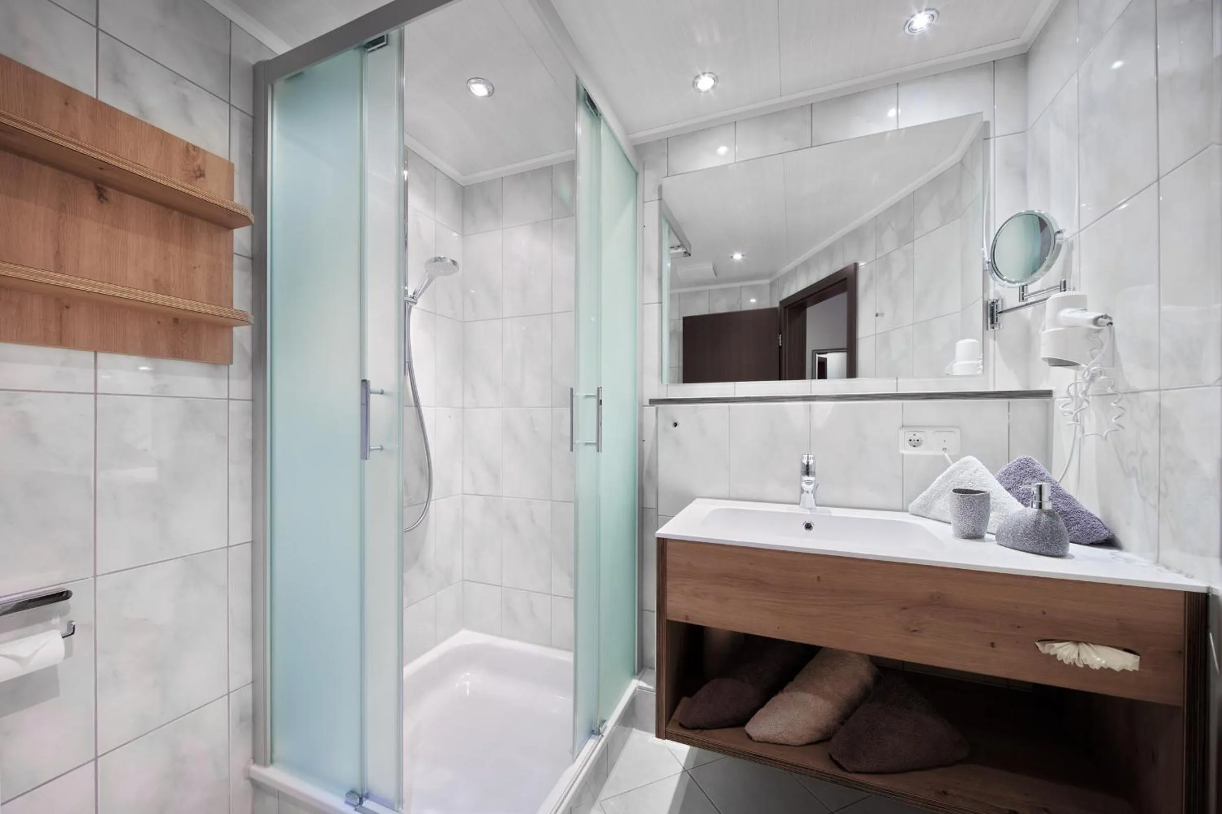 Bathroom in Maximilian Appartements