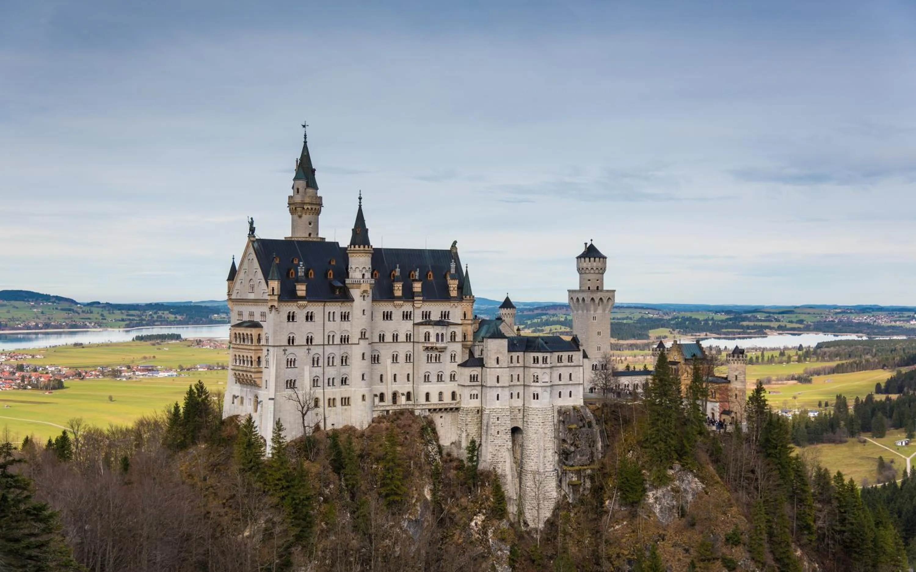 Nearby landmark in Maximilian Appartements