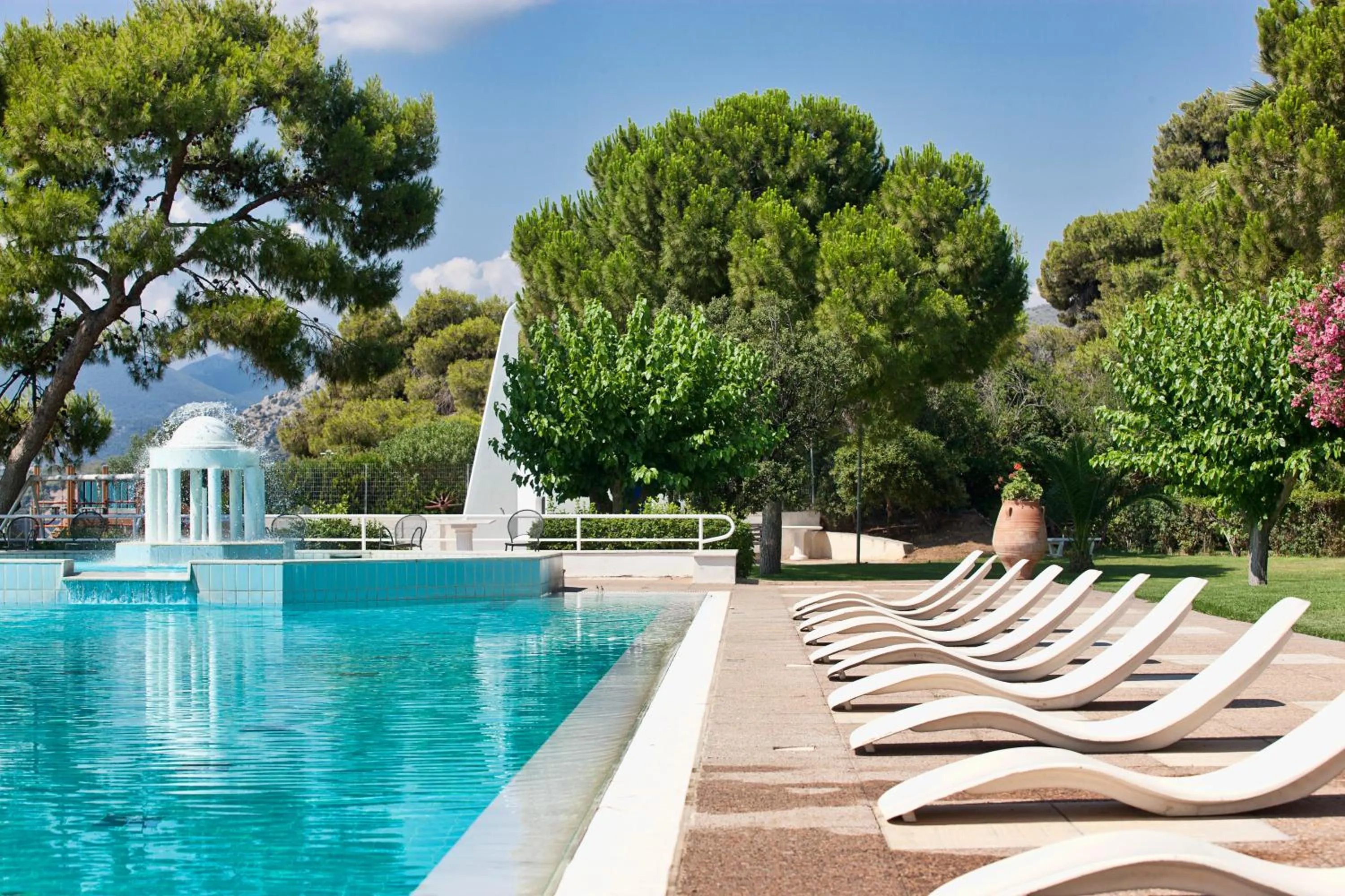 Swimming pool in Kalamaki Beach Resort