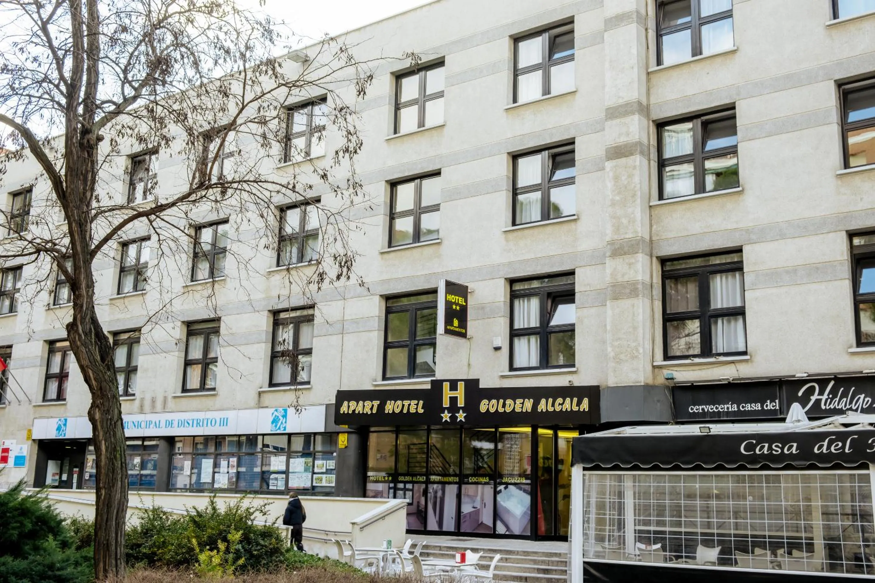 Property building in Apartahotel Golden Alcalá