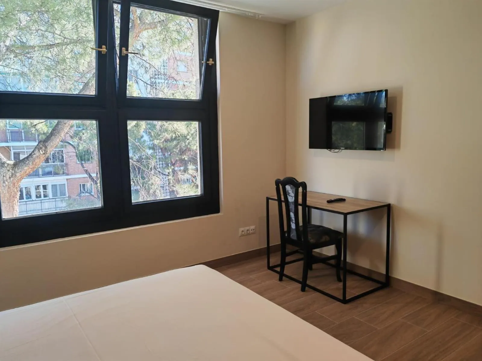 TV and multimedia, Bed in Apartahotel Golden Alcalá