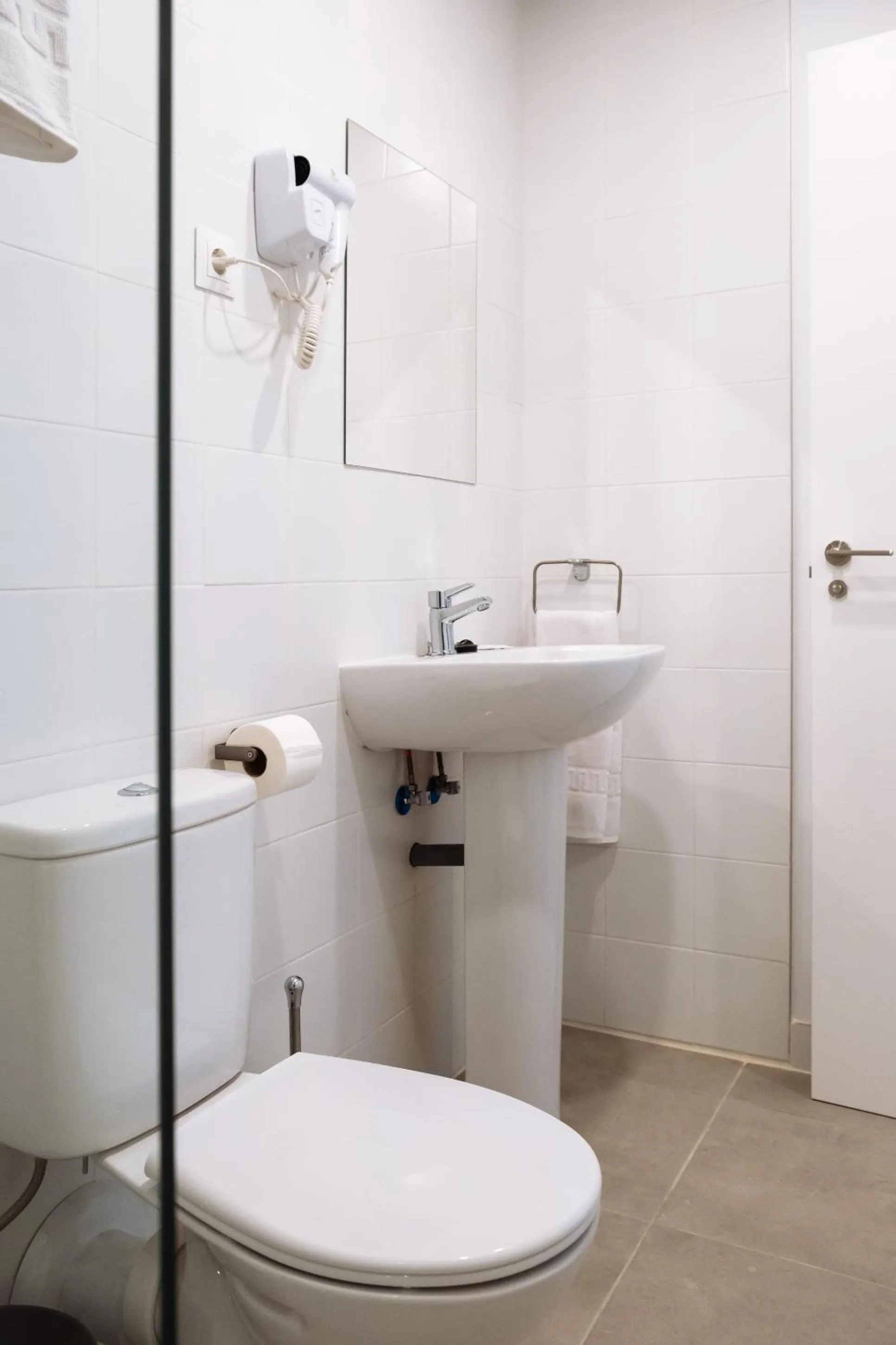 Bathroom in Apartahotel Golden Alcalá
