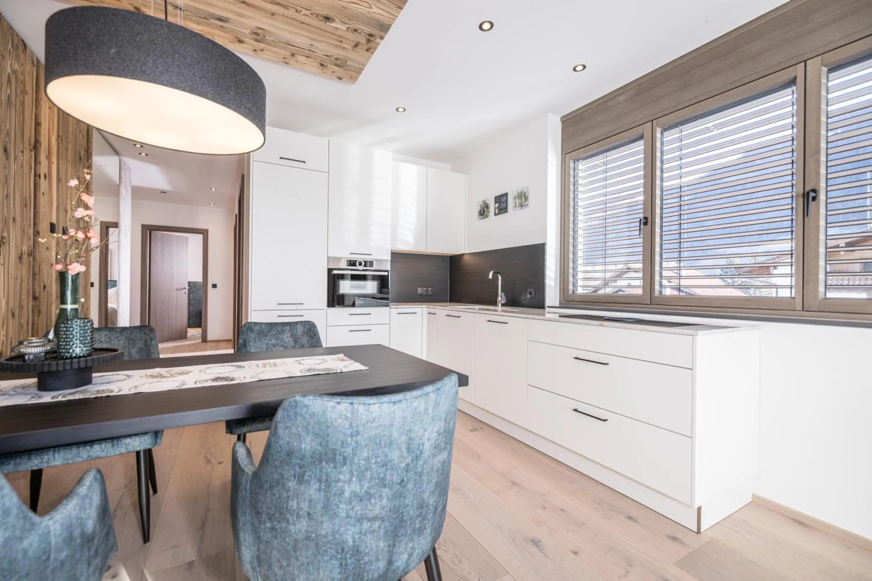 Kitchen or kitchenette in Die Zillertalerin