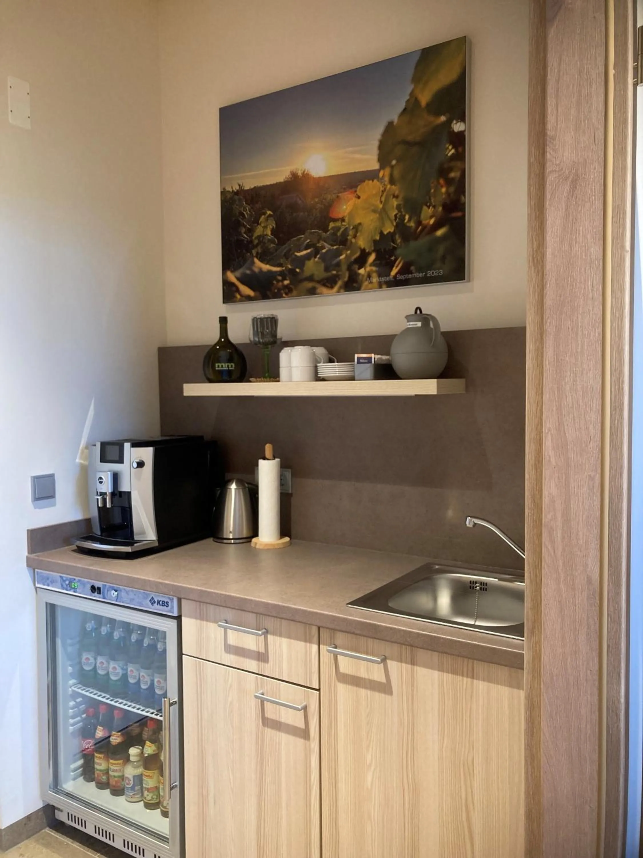 Kitchen or kitchenette in Mainfranken Motel - Anreise rund um die Uhr - Neueröffnung 2023