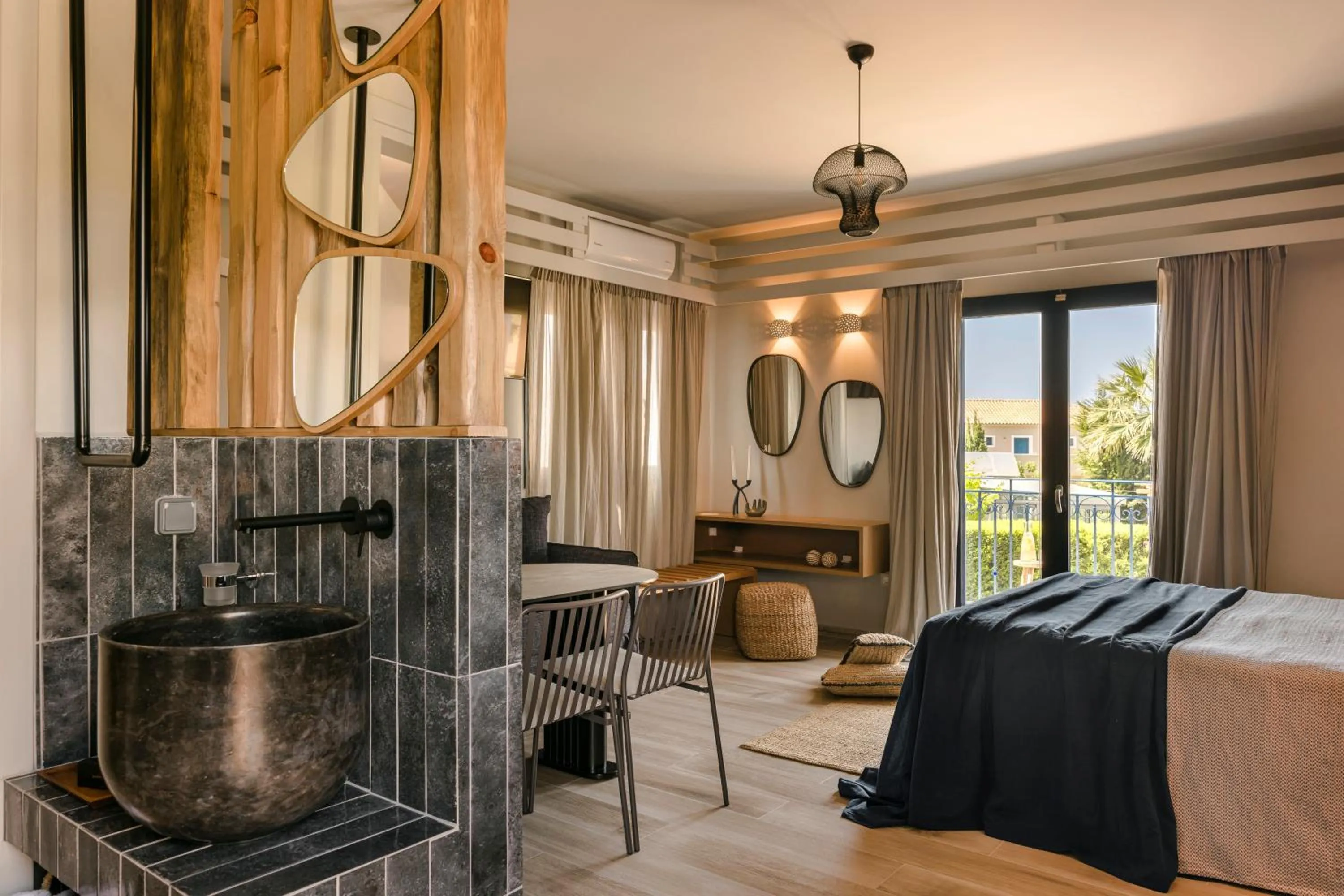 Bed in Avithos Resort Hotel