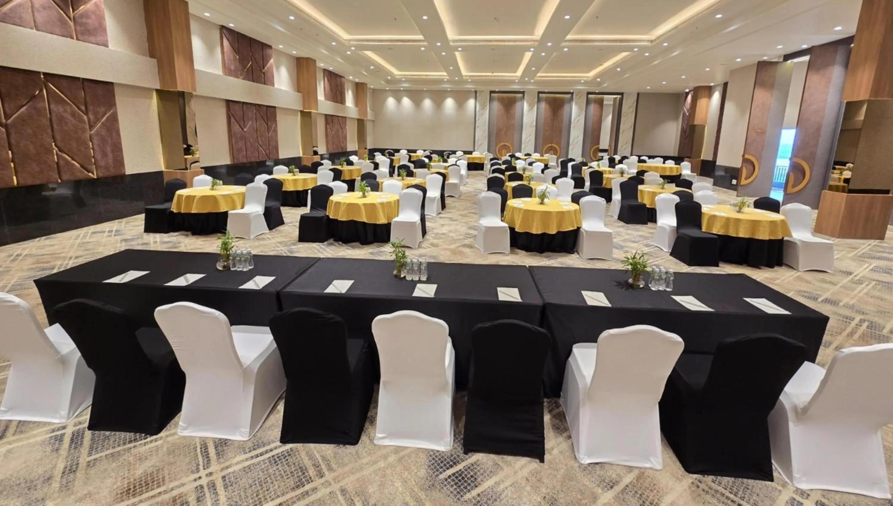 Banquet/Function facilities in D Square Statue of Unity Kevadia, a member of Radisson Individuals