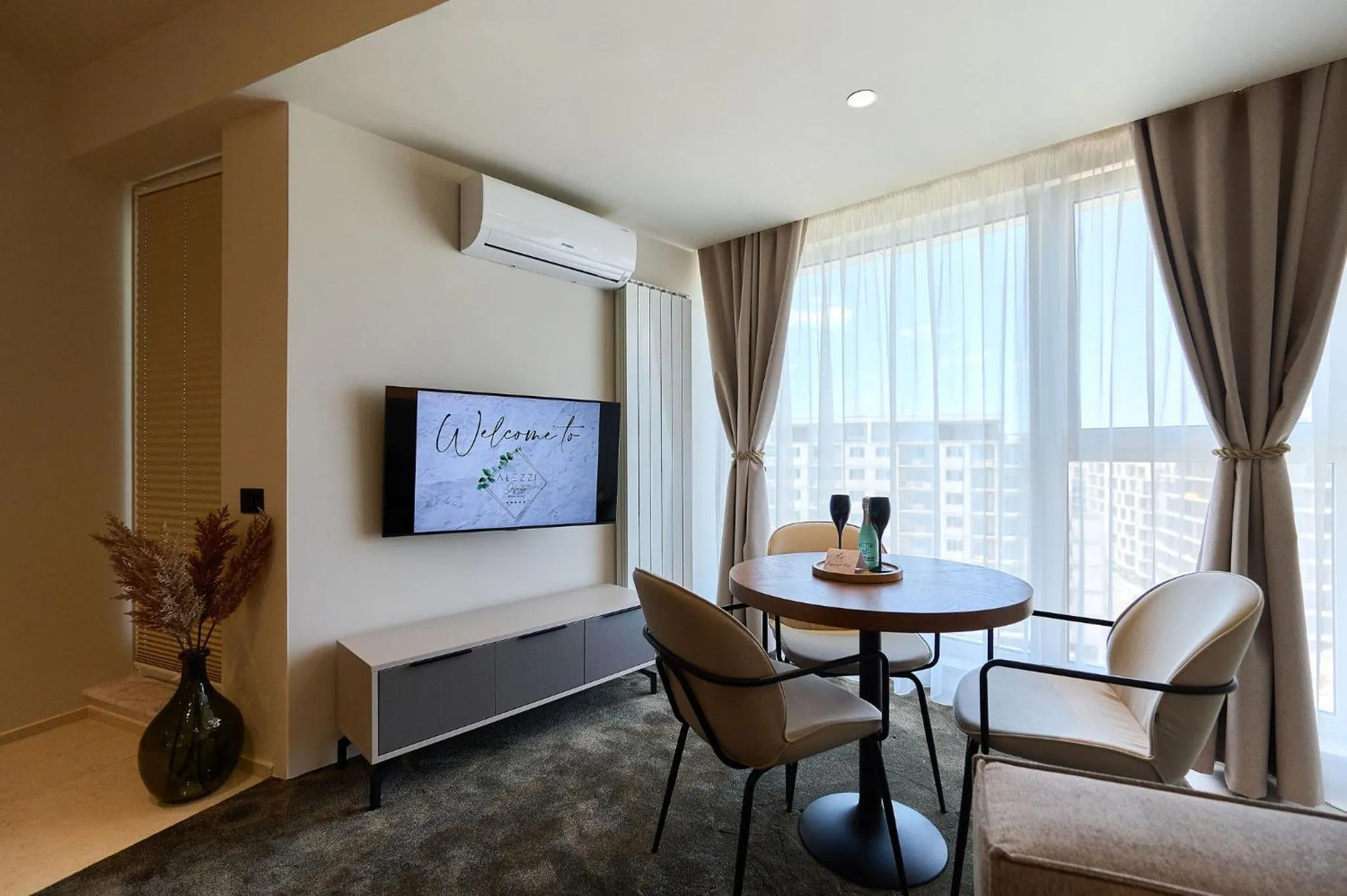 Dining area in Alezzi Infinity Aparthotel & Spa