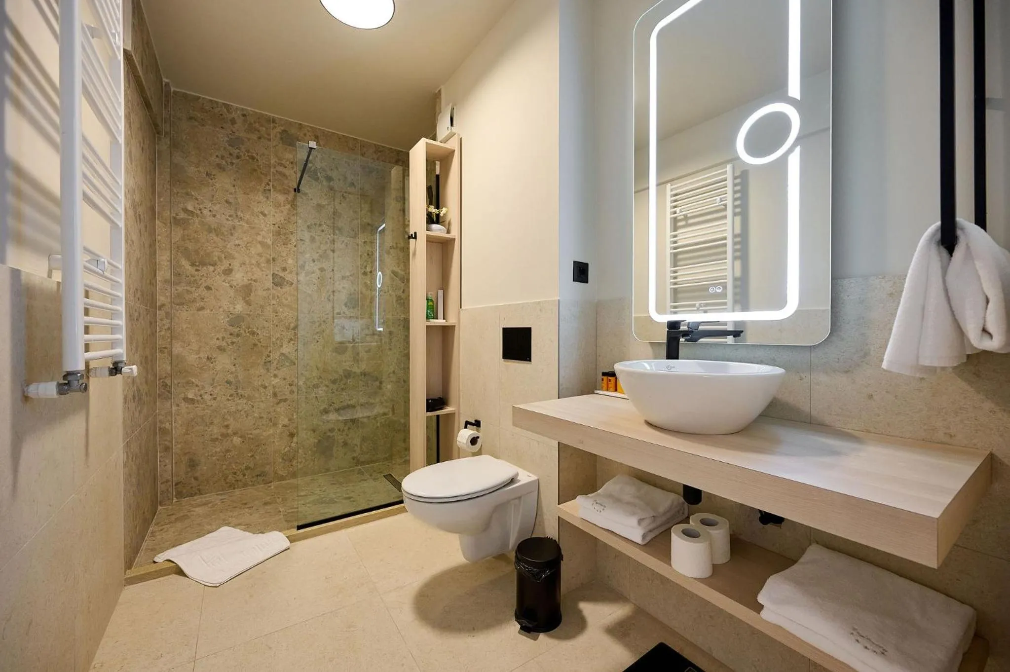 Shower in Alezzi Infinity Aparthotel & Spa