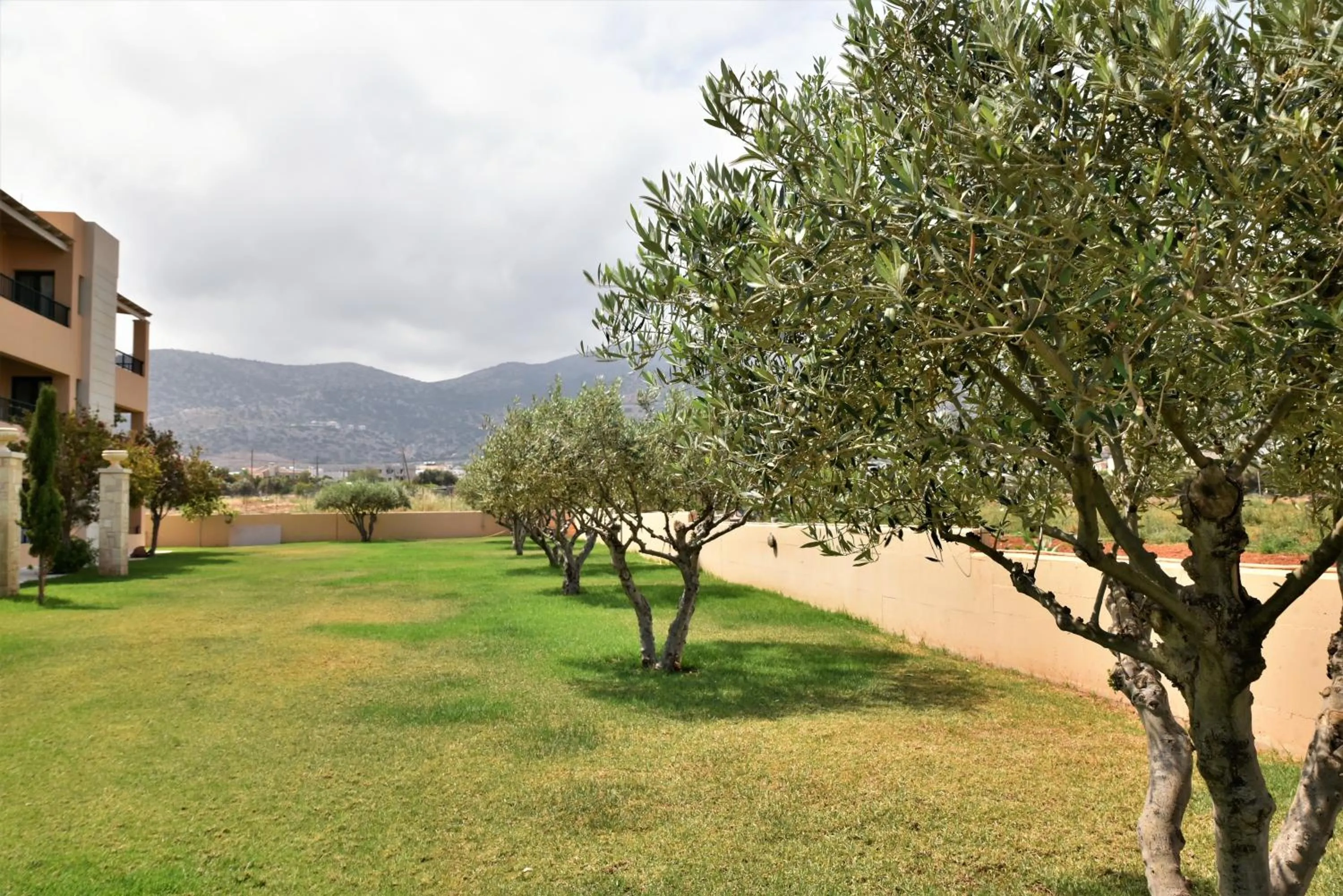 Day in Golden Bay Hotel Apartments