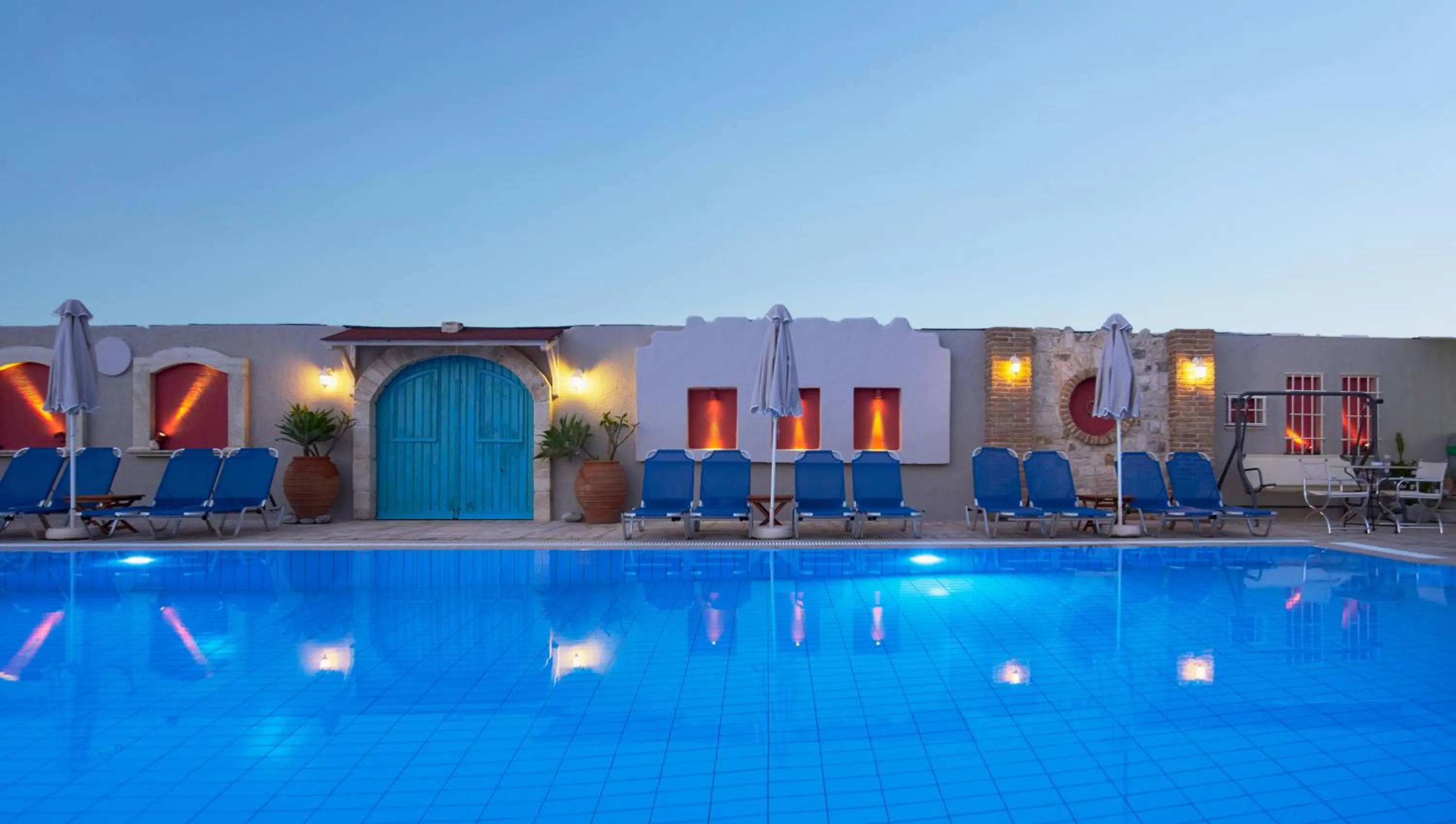 Day in Golden Bay Hotel Apartments