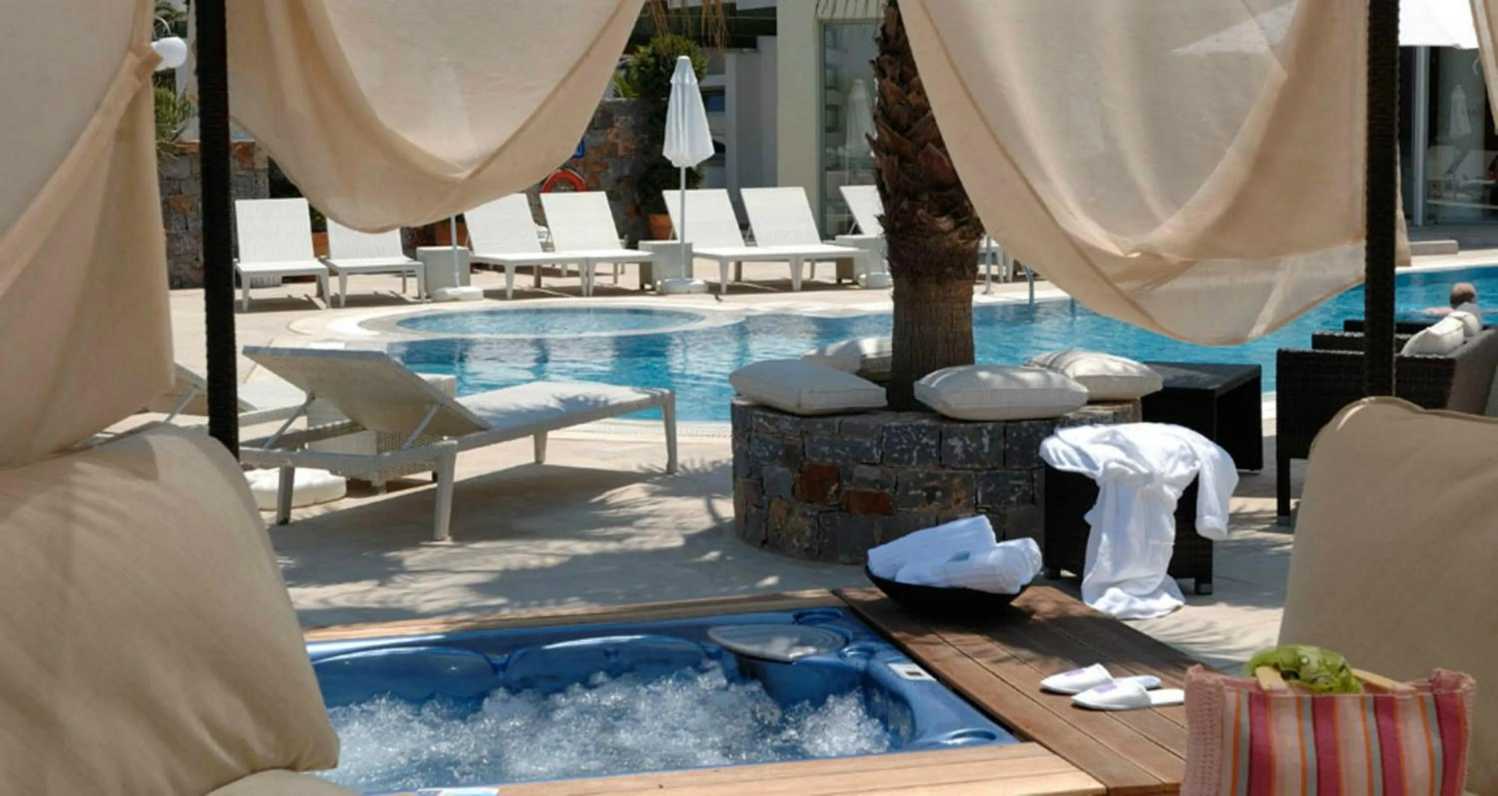 Hot Tub in Angela Suites Boutique Hotel