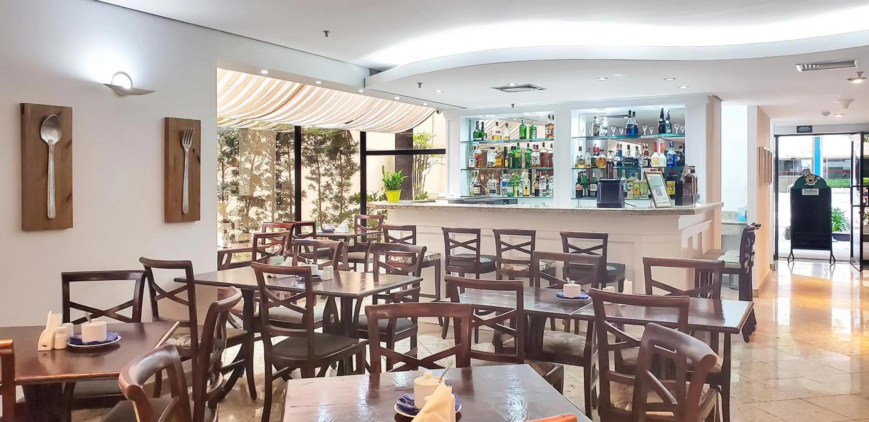 Restaurant/places to eat in Hotel Corporativo na Faria Lima