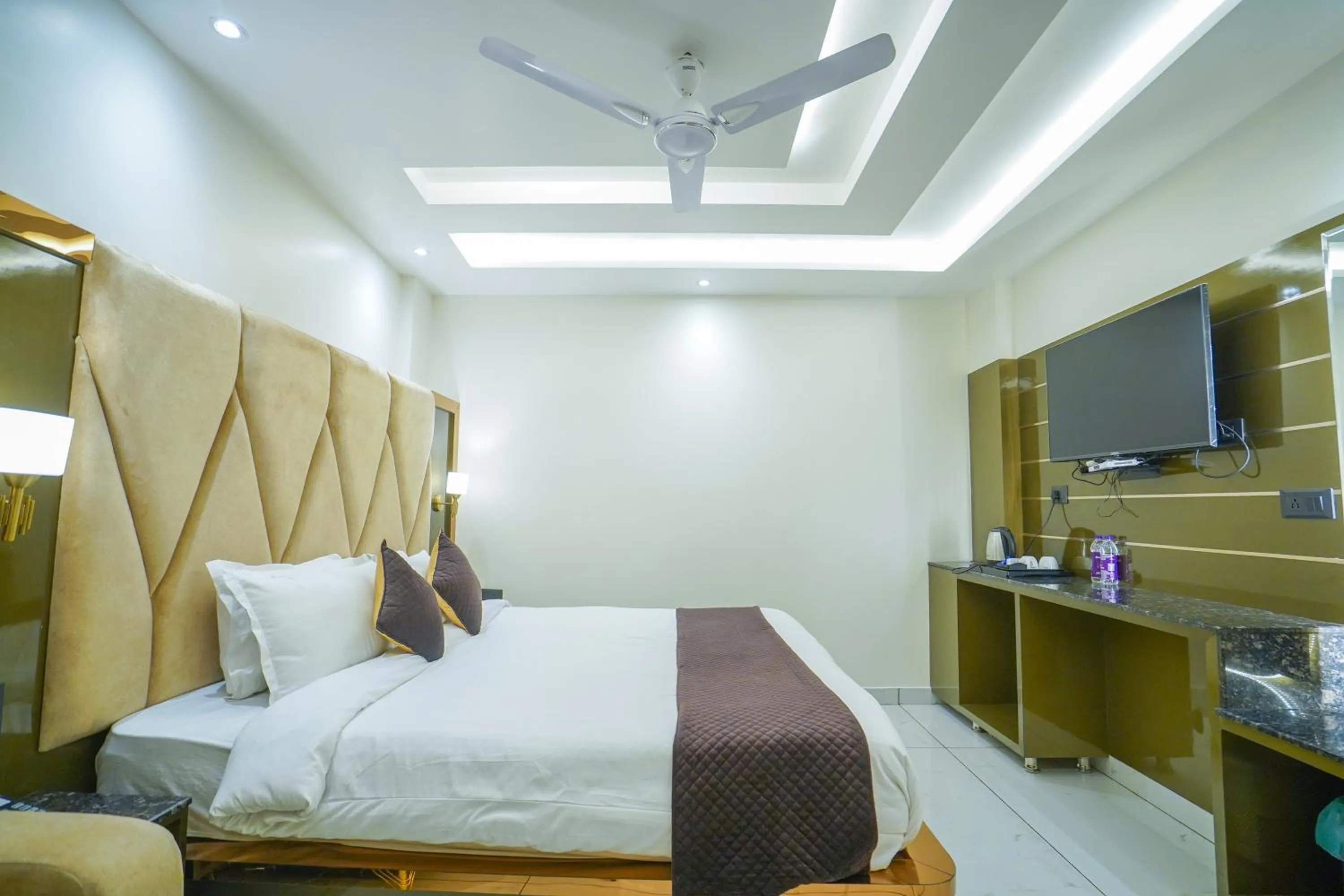 Bed in Hotel The Vaishvik