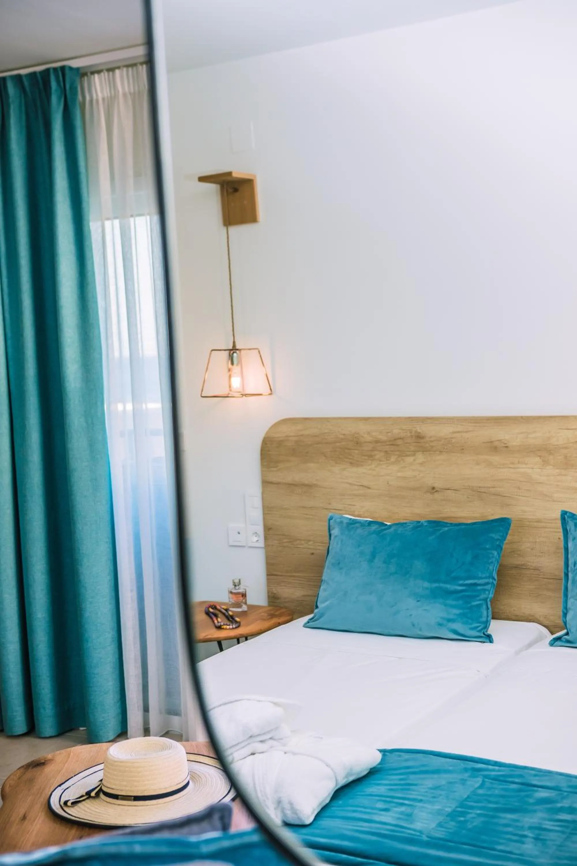 Bed in Rainbow Apartments