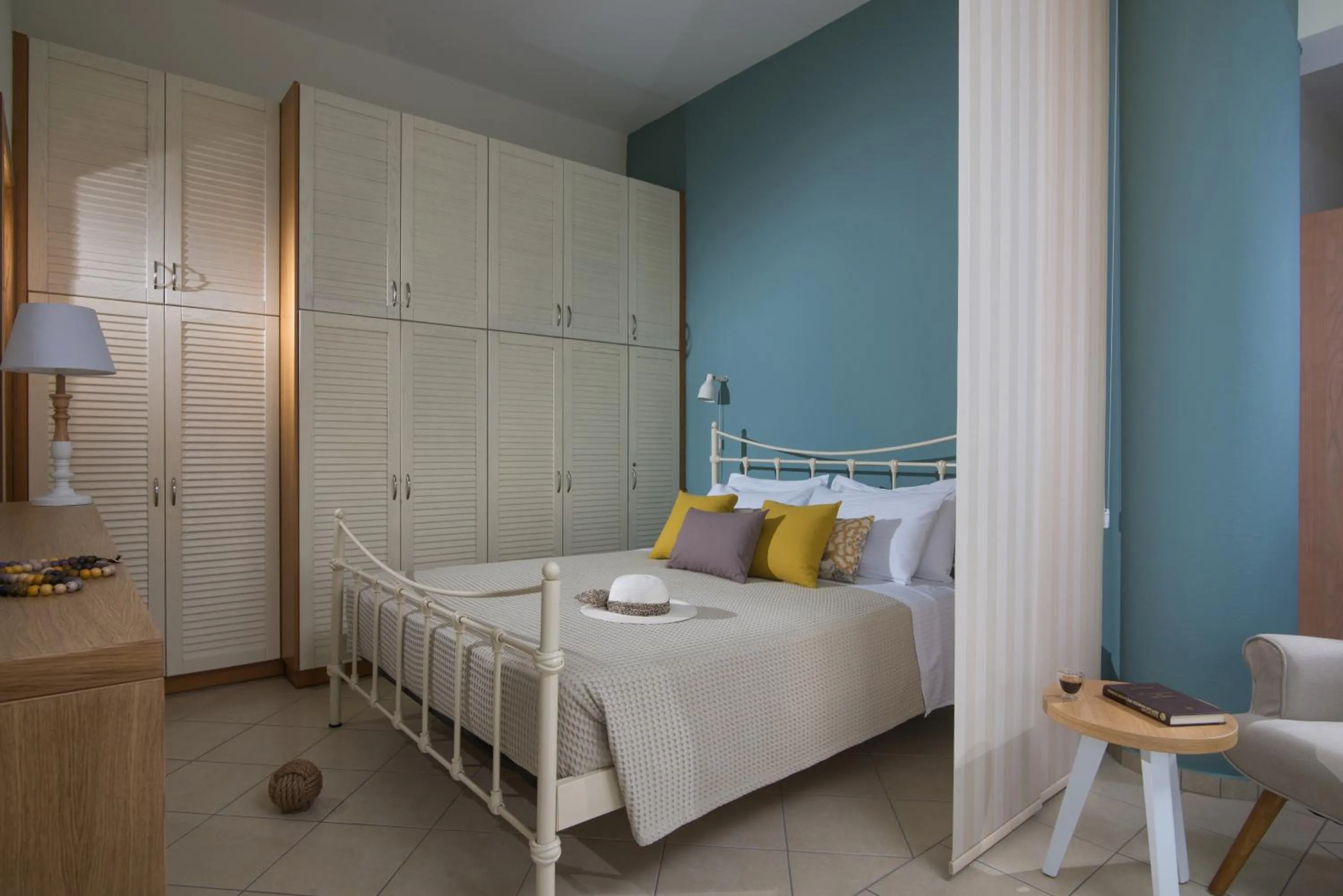 Bedroom, Bed in Rainbow Apartments