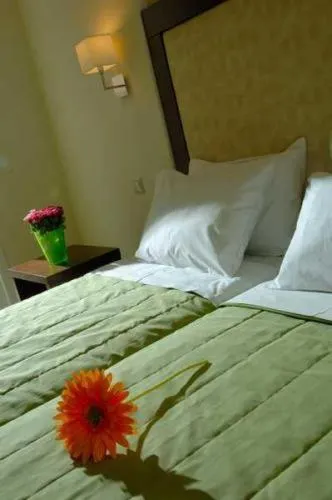 Bedroom, Bed in Rainbow Apartments