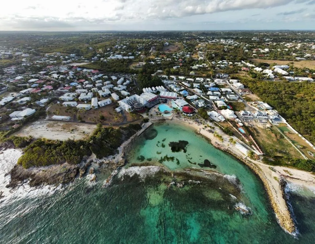 Nouveau le Ti Merveilleux du Manganao, accès plage