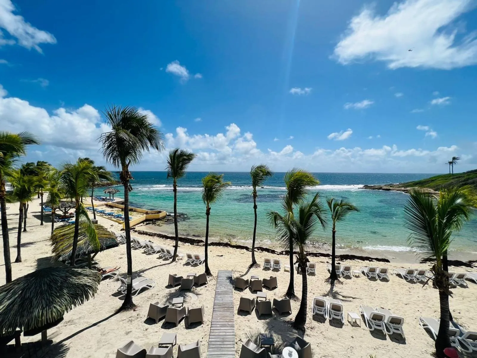 Beach in Nouveau le Ti Merveilleux du Manganao, accès plage