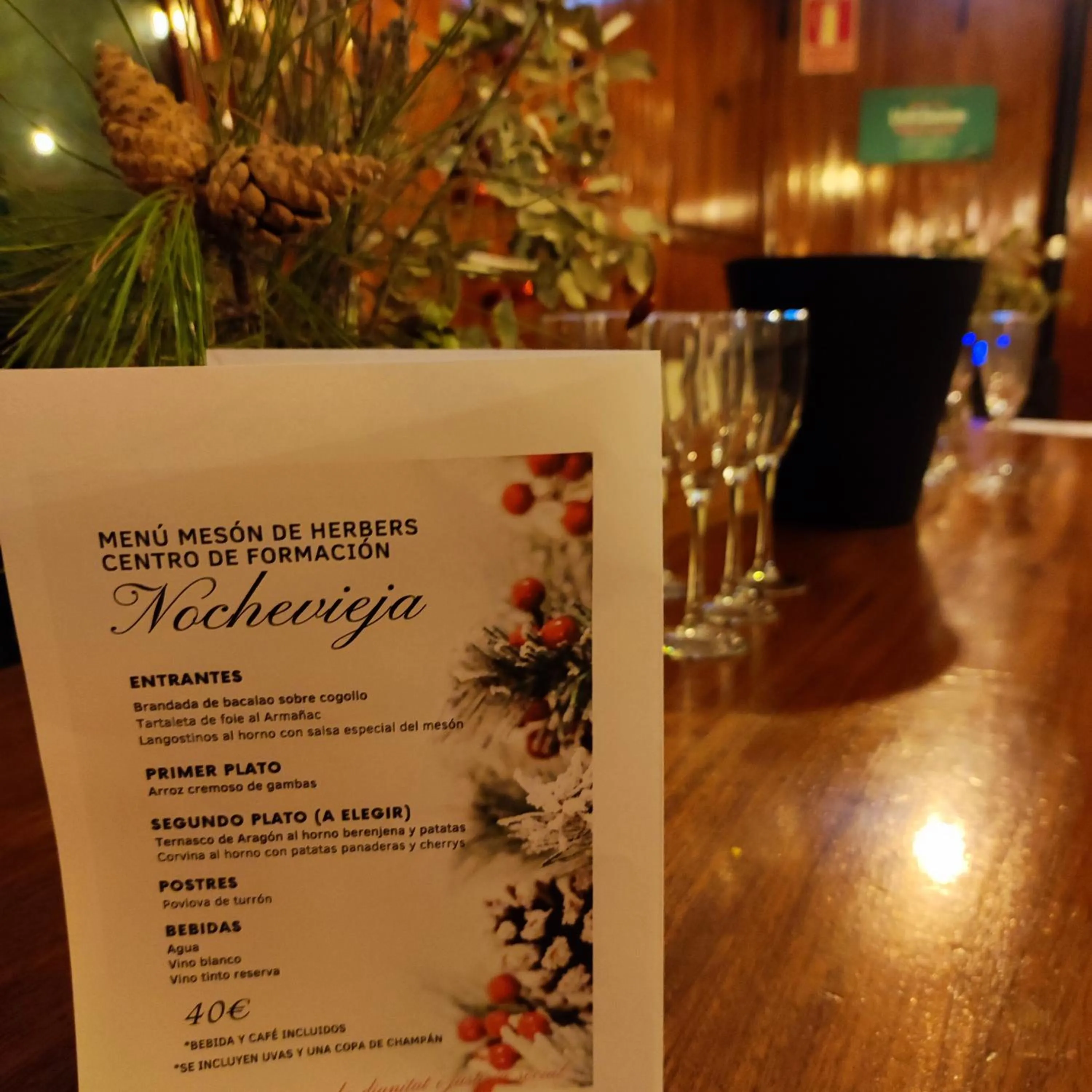 Food and drinks in Pensión Mesón La Lonja - Herbers