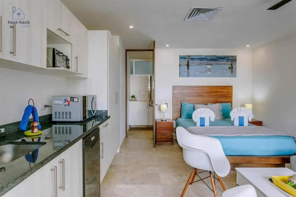 Kitchen or kitchenette in Danzamar 1B with Pool & Rooftop near Mamitas beach