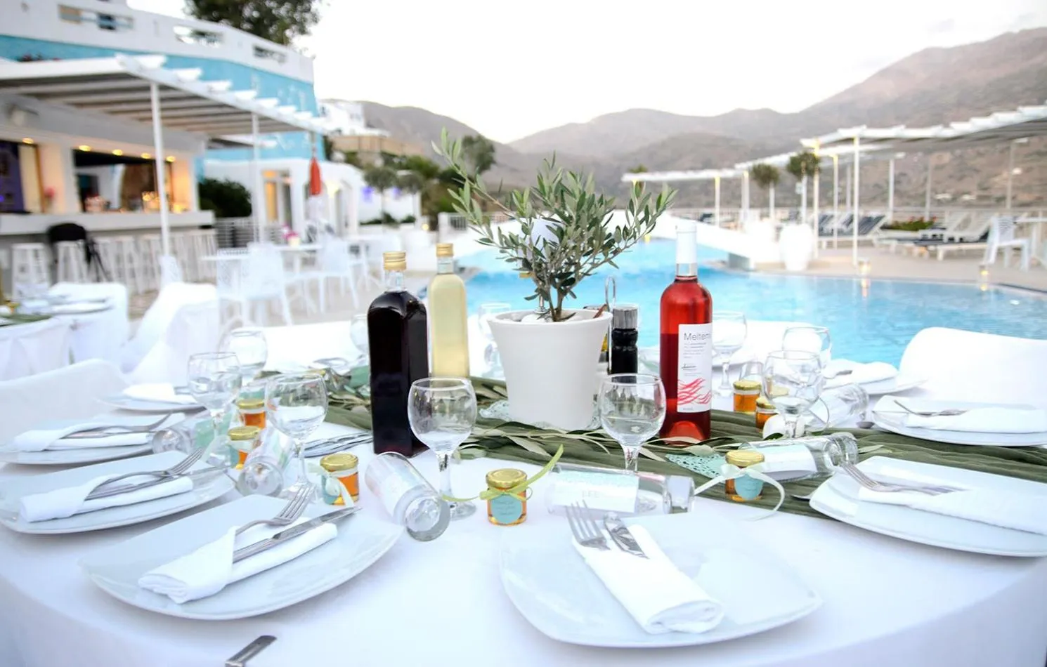 Restaurant/places to eat in Aegialis Hotel & Spa