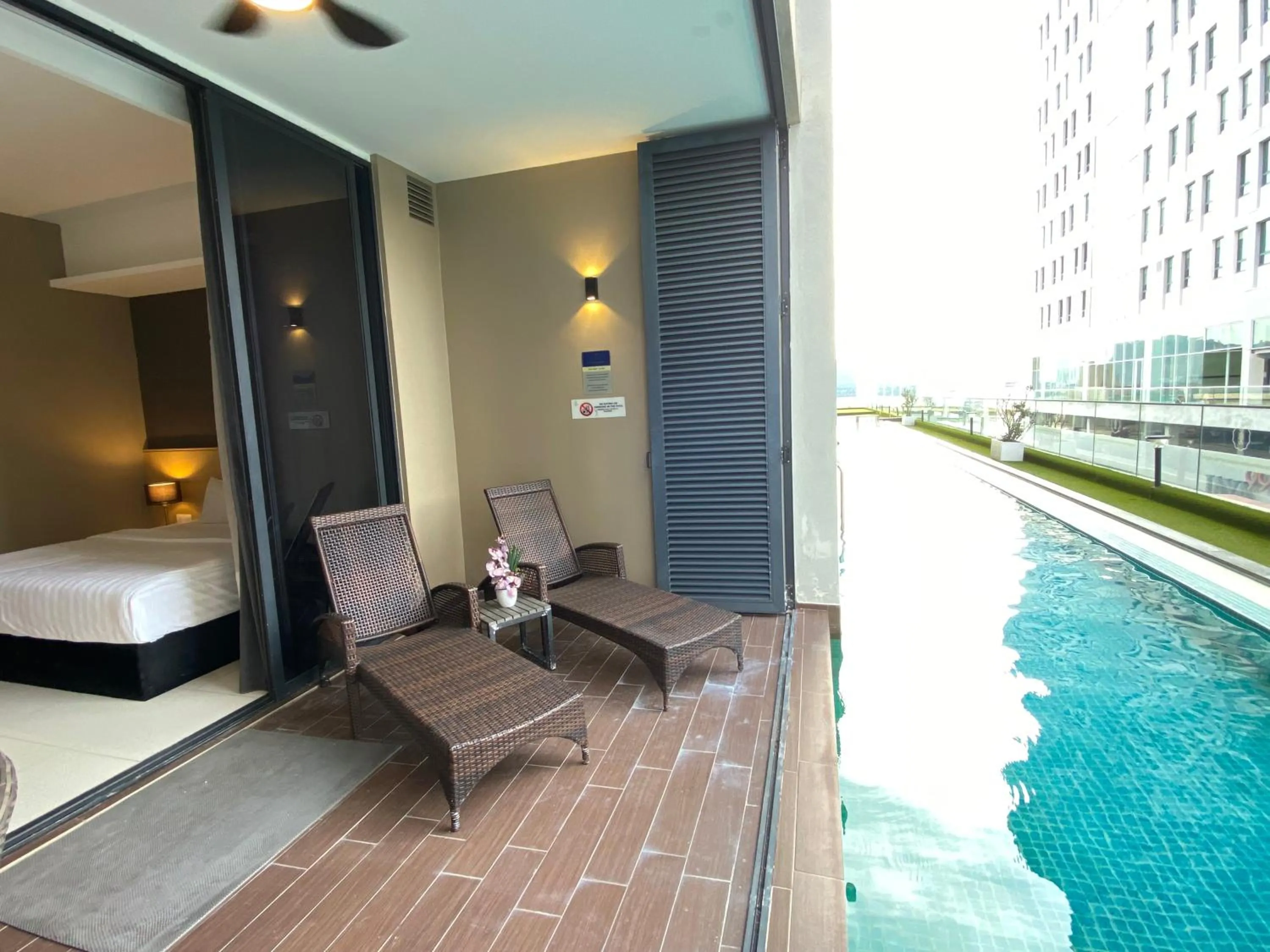 Patio in Amanjiwa 99R