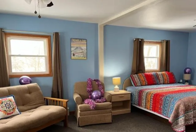 Bed in Little Bluff Inn