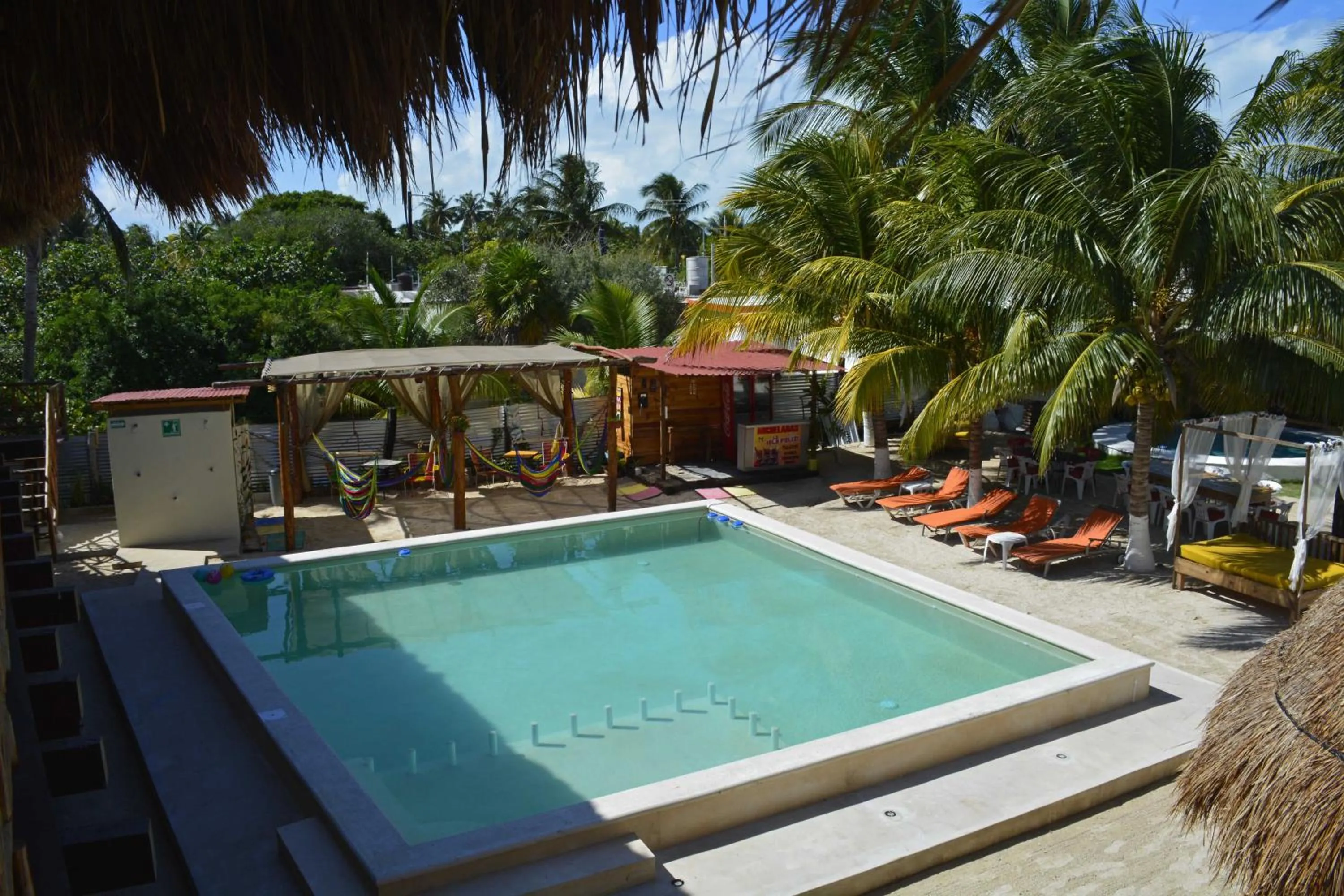 Swimming pool in Cabañas Frida