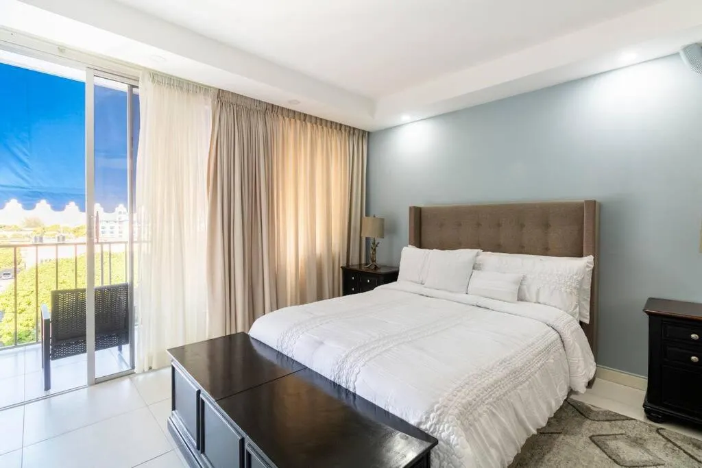 Bedroom, Bed in City Edge La Vie