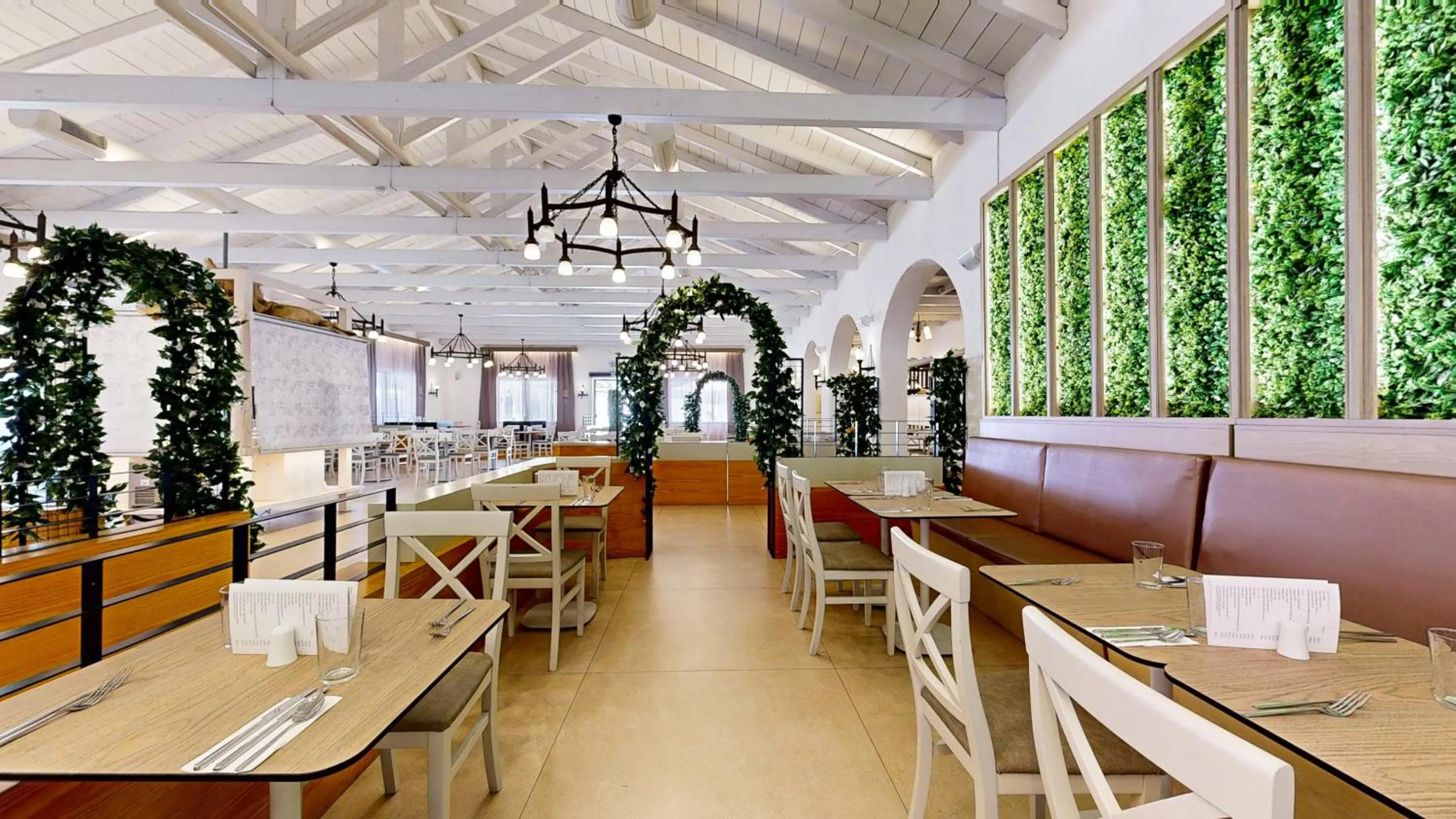 Restaurant/places to eat in Acrotel Athena Pallas & Residence