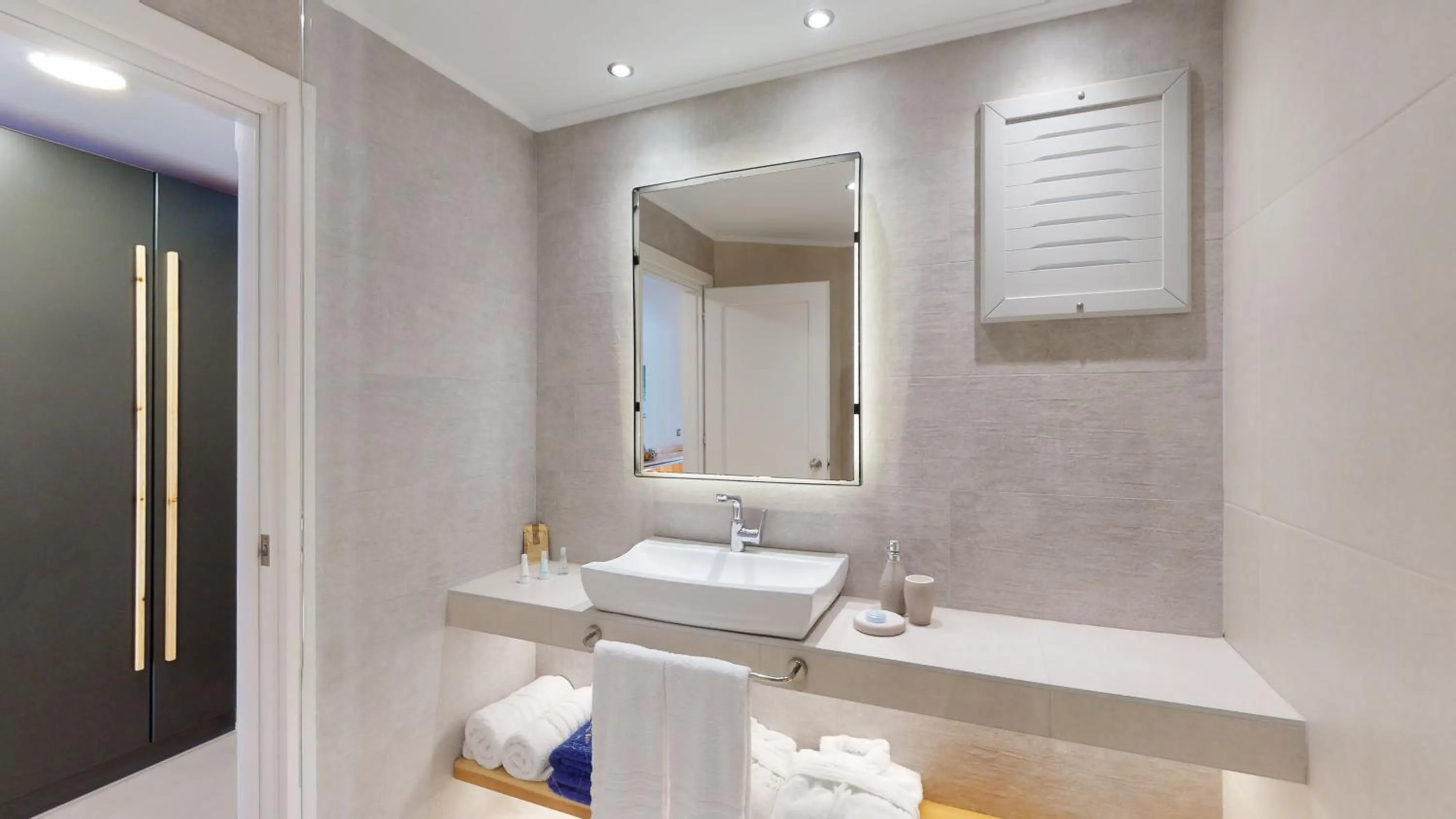 Bathroom in Acrotel Athena Pallas & Residence