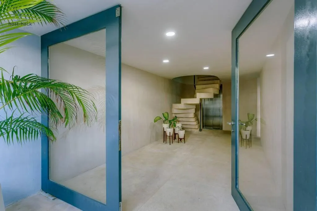 Property building in Danzamar 4, 5 blocks away from Playa Pelicanos