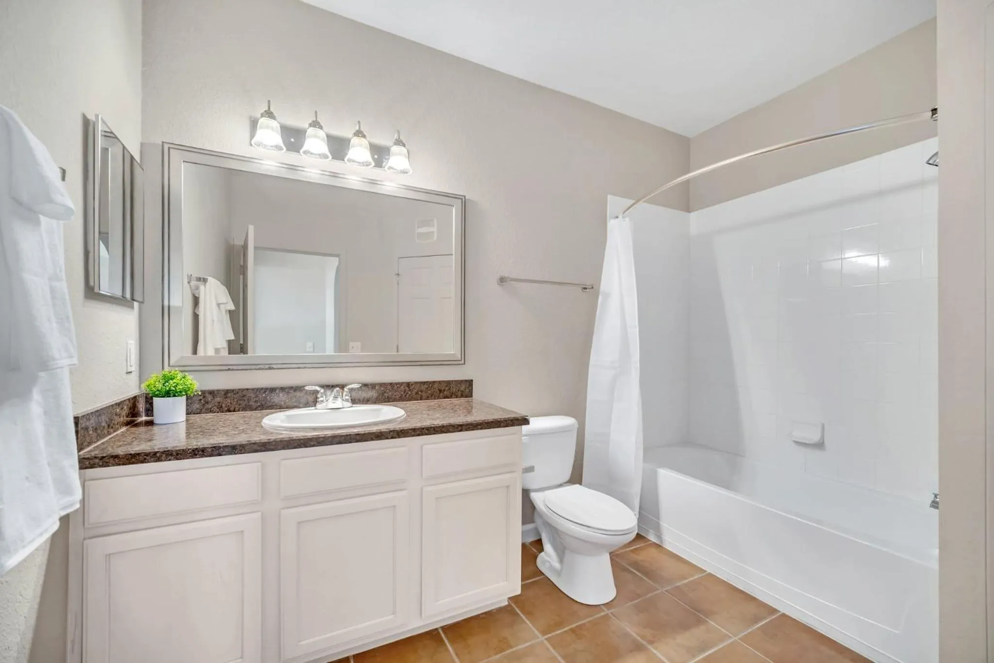 Shower in Condo w Pool, Games Room - Pet Friendly