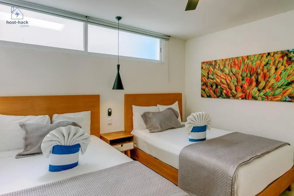 Bed in Danzamar 7, Modern Apartment 2 blocks away from 5th Avenue