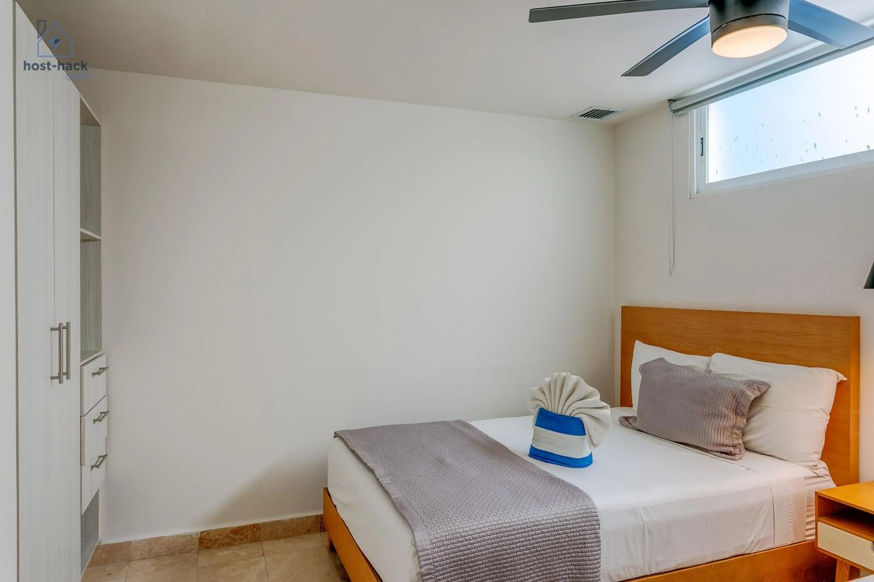 Bed in Peaceful Rooftop with Pool Close to the 5th Avenue - Danzamar 8