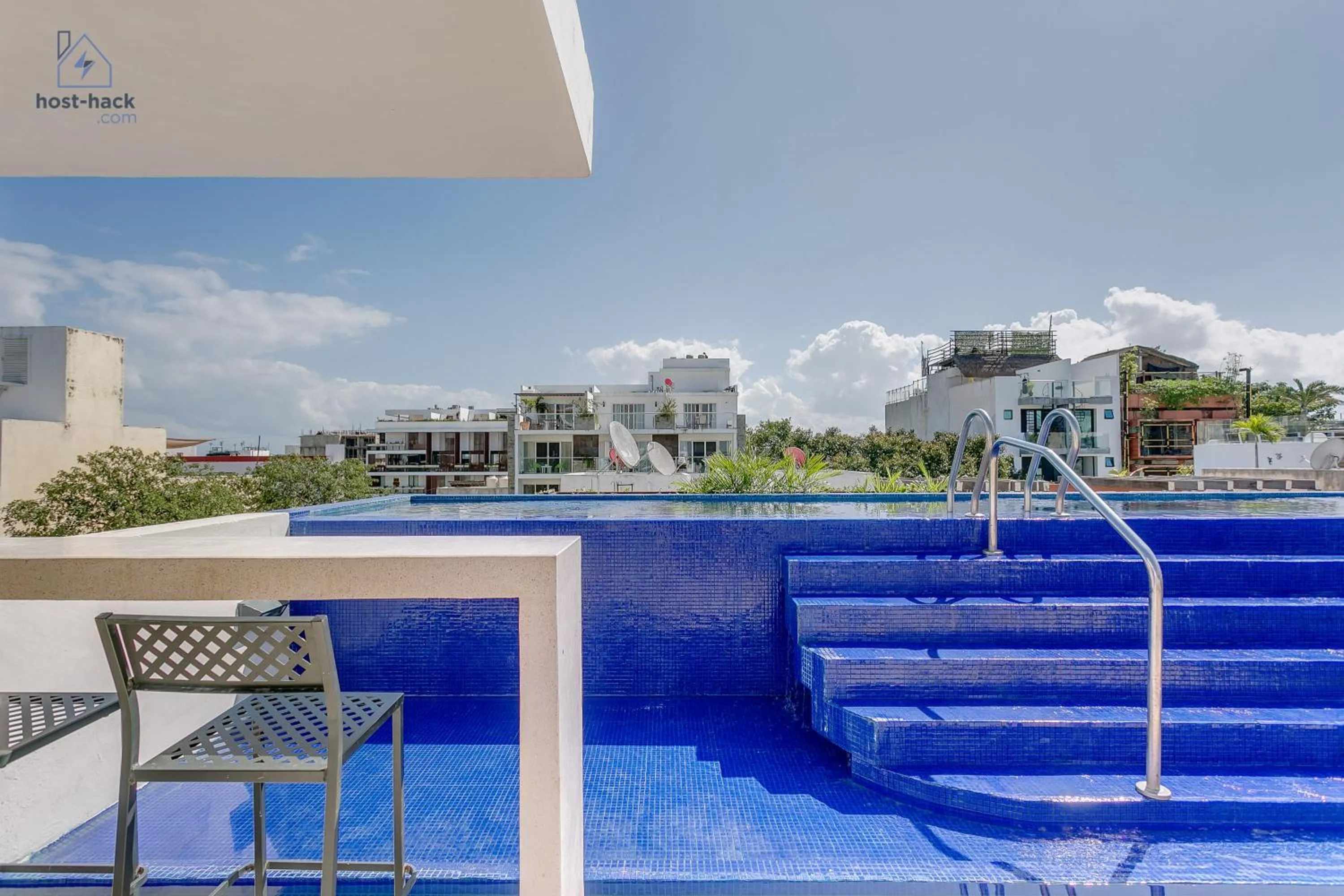 Swimming pool in Peaceful Rooftop with Pool Close to the 5th Avenue - Danzamar 8