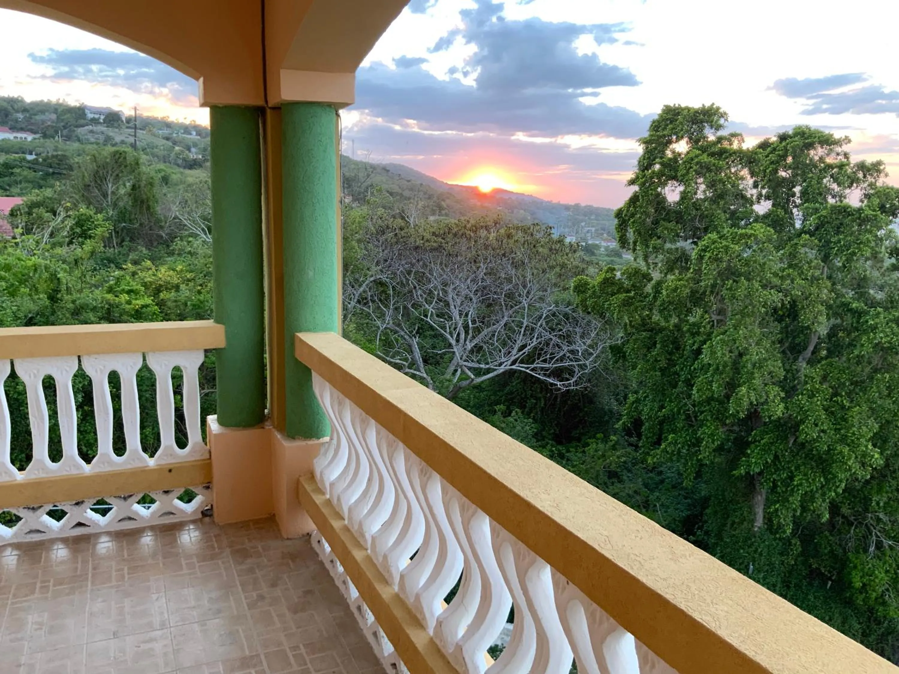 Mountain view in Poinciana House