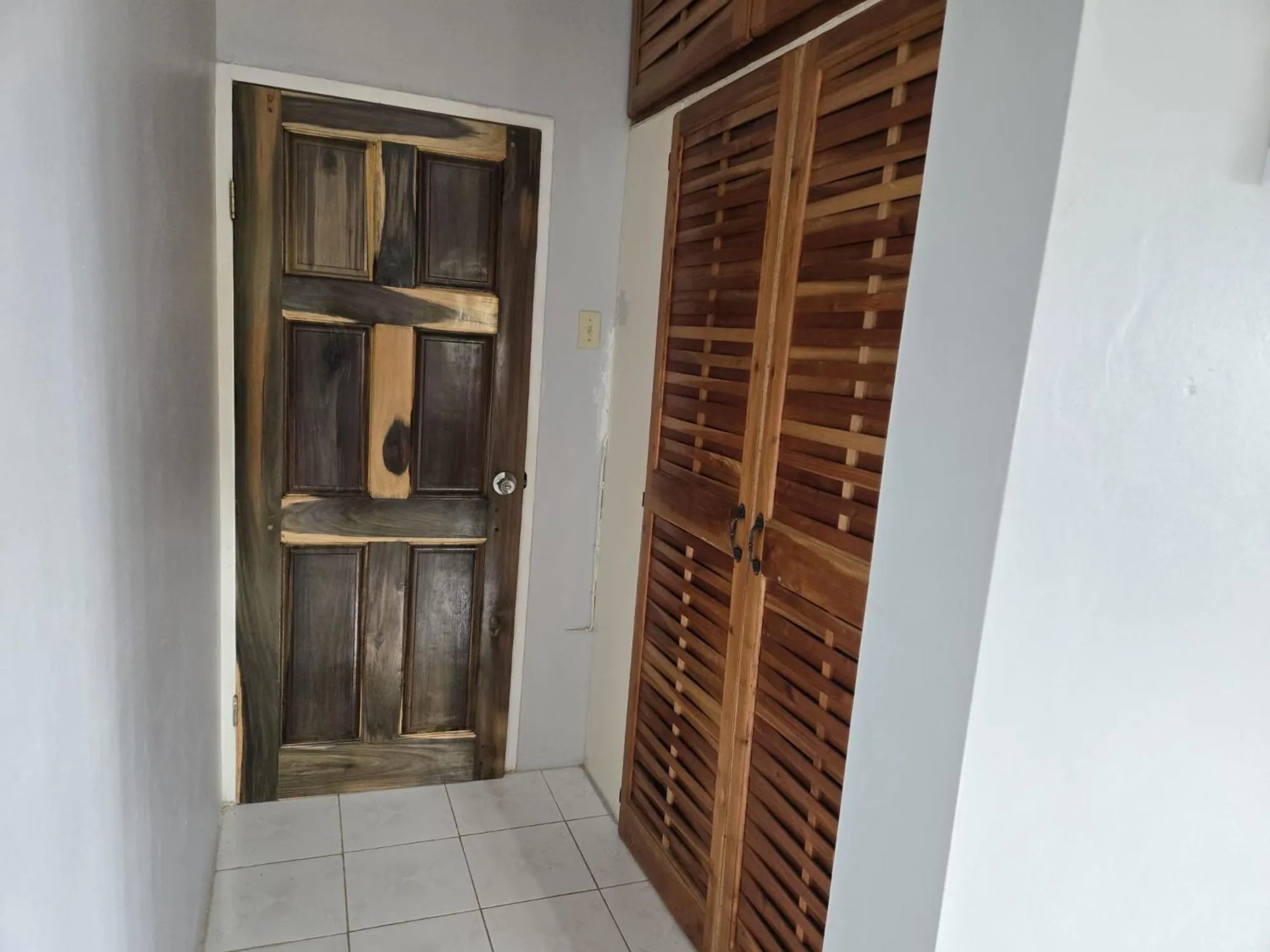 wardrobe in Poinciana House