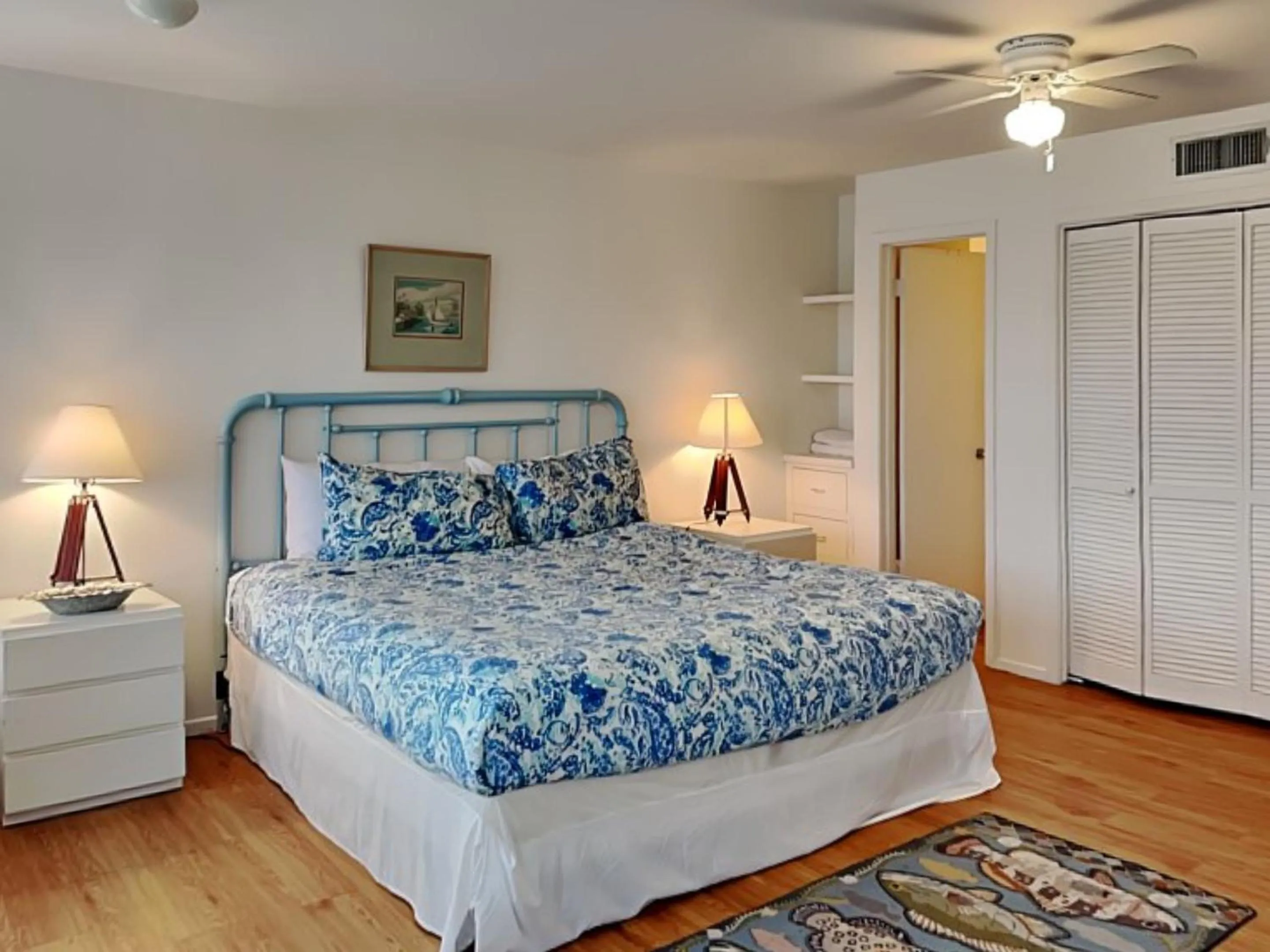 Bed in Shangri La La