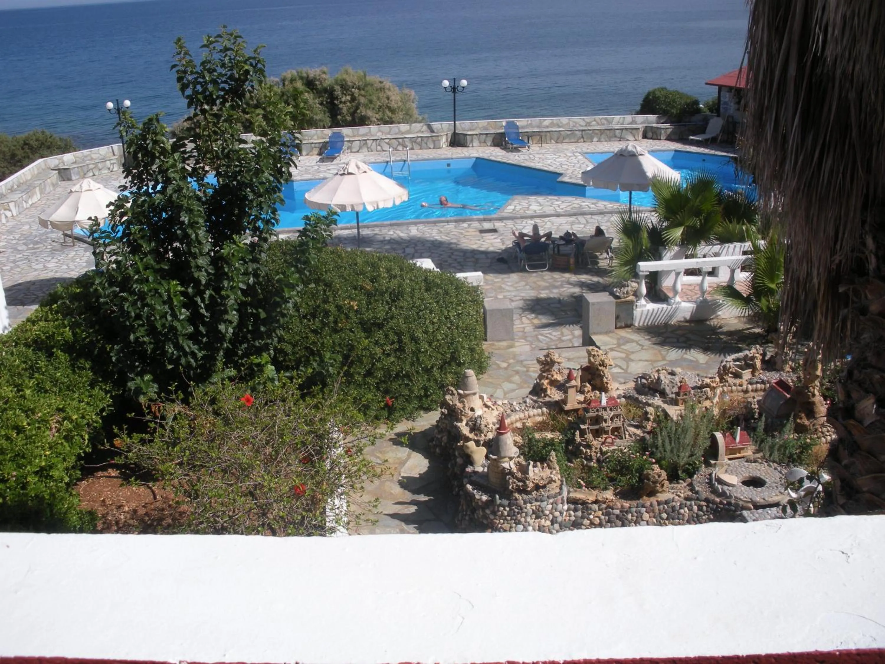 Swimming pool in Vangelis Villas