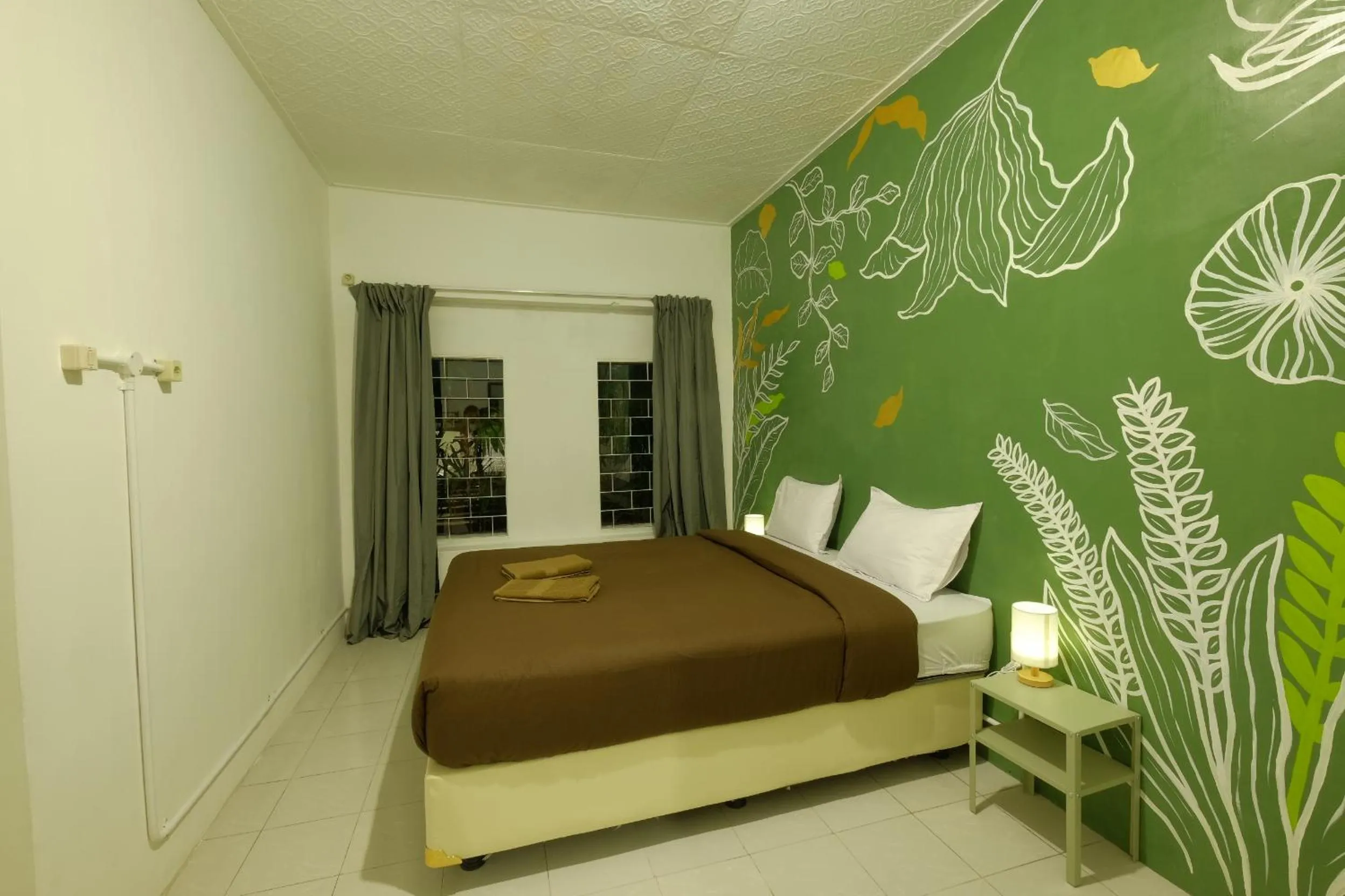 Bedroom, Bed in Snooze Malang