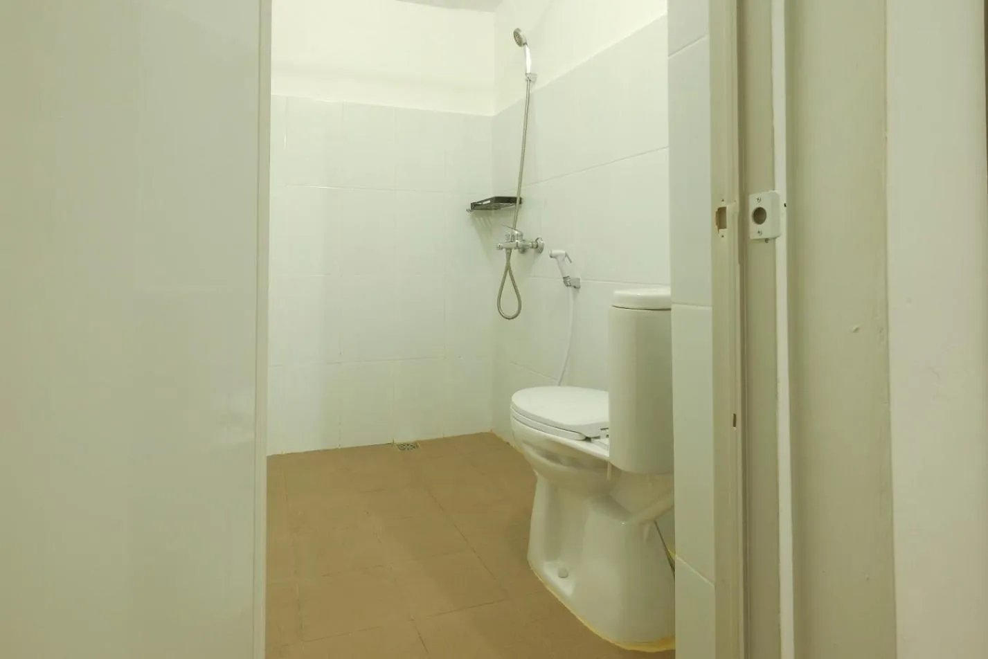 Shower in Snooze Malang