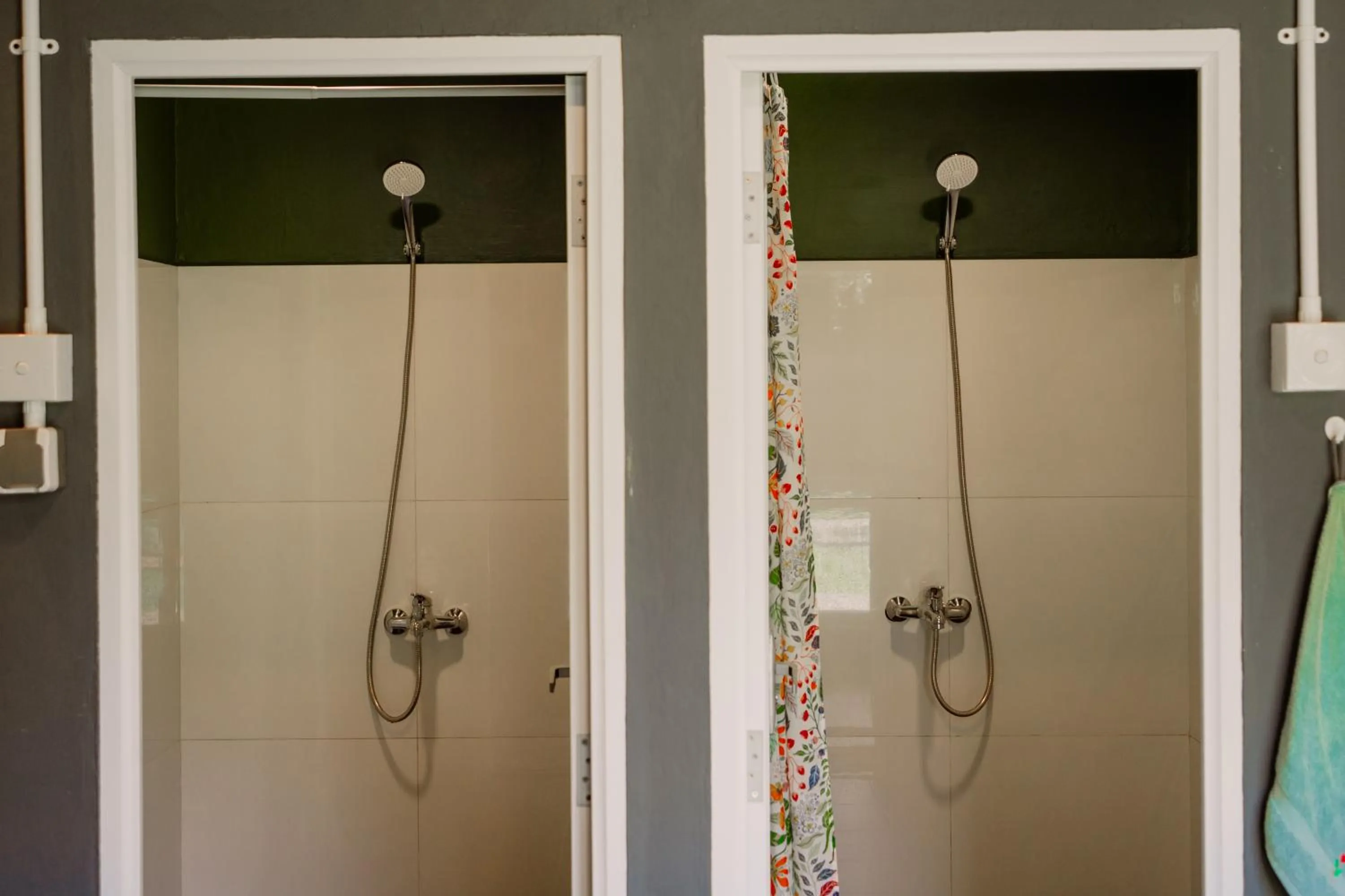 Shower in Snooze Malang