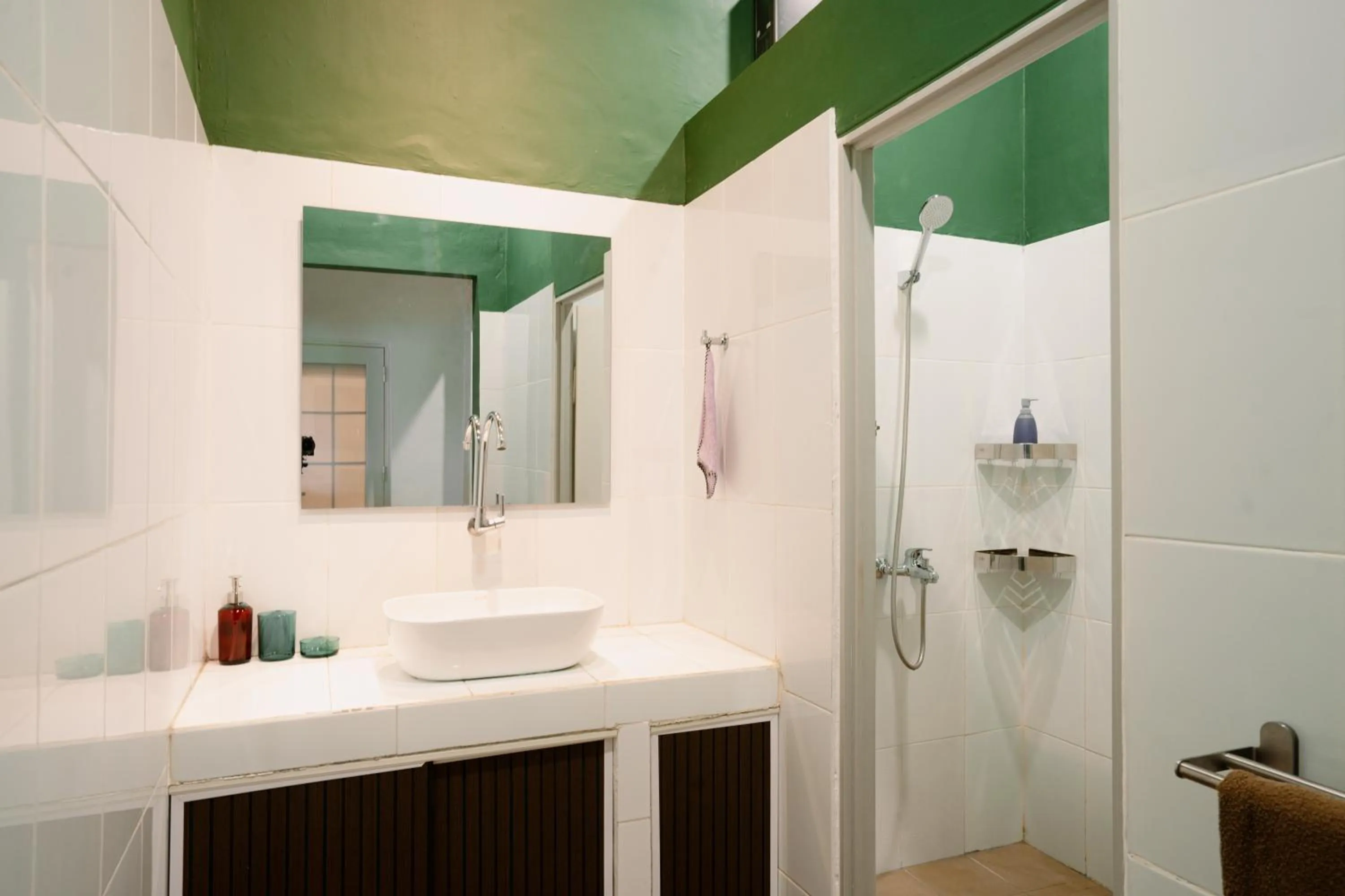 Bathroom in Snooze Malang