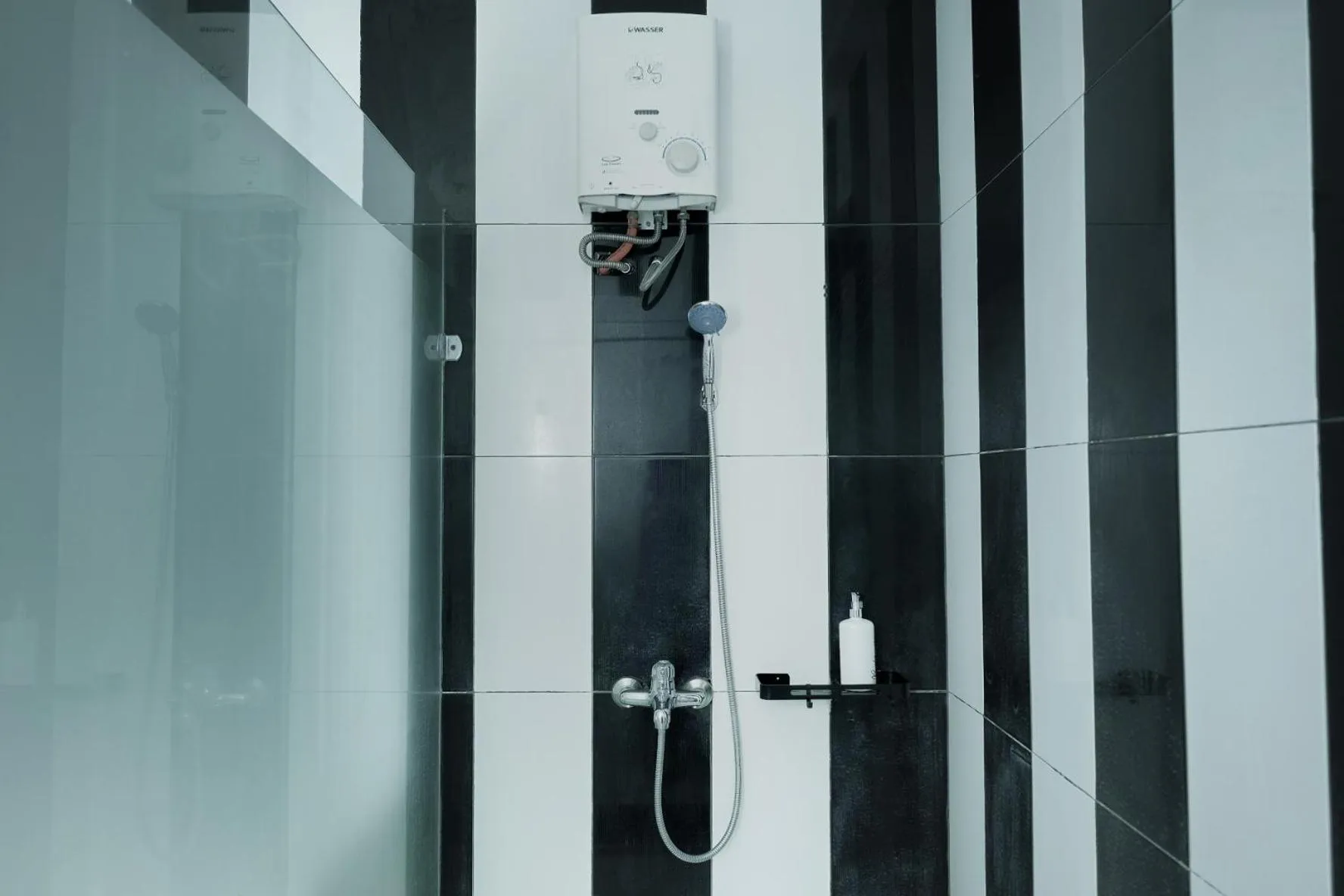 Shower in Snooze Malang