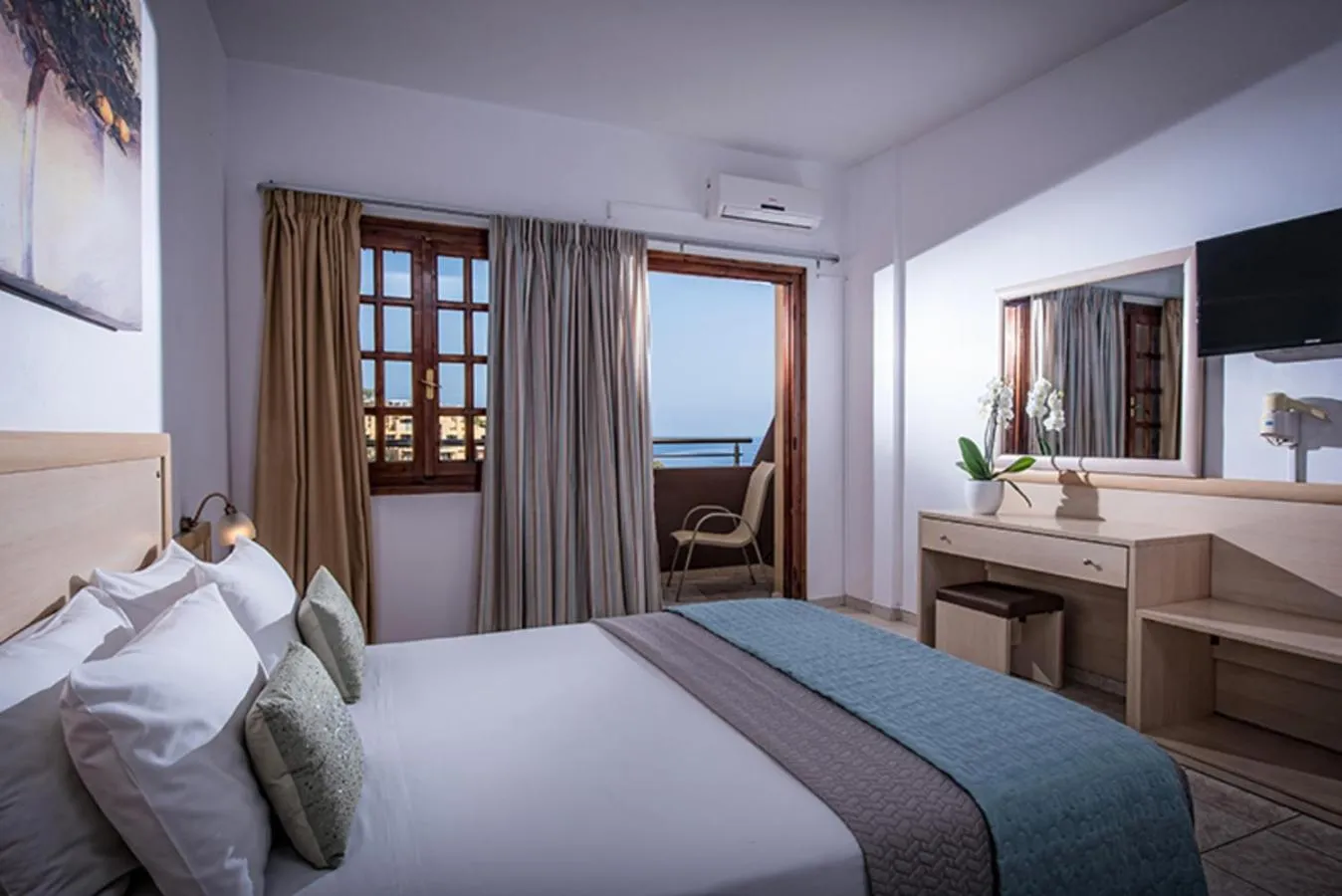 Bedroom, Bed in Blue Bay Resort Hotel