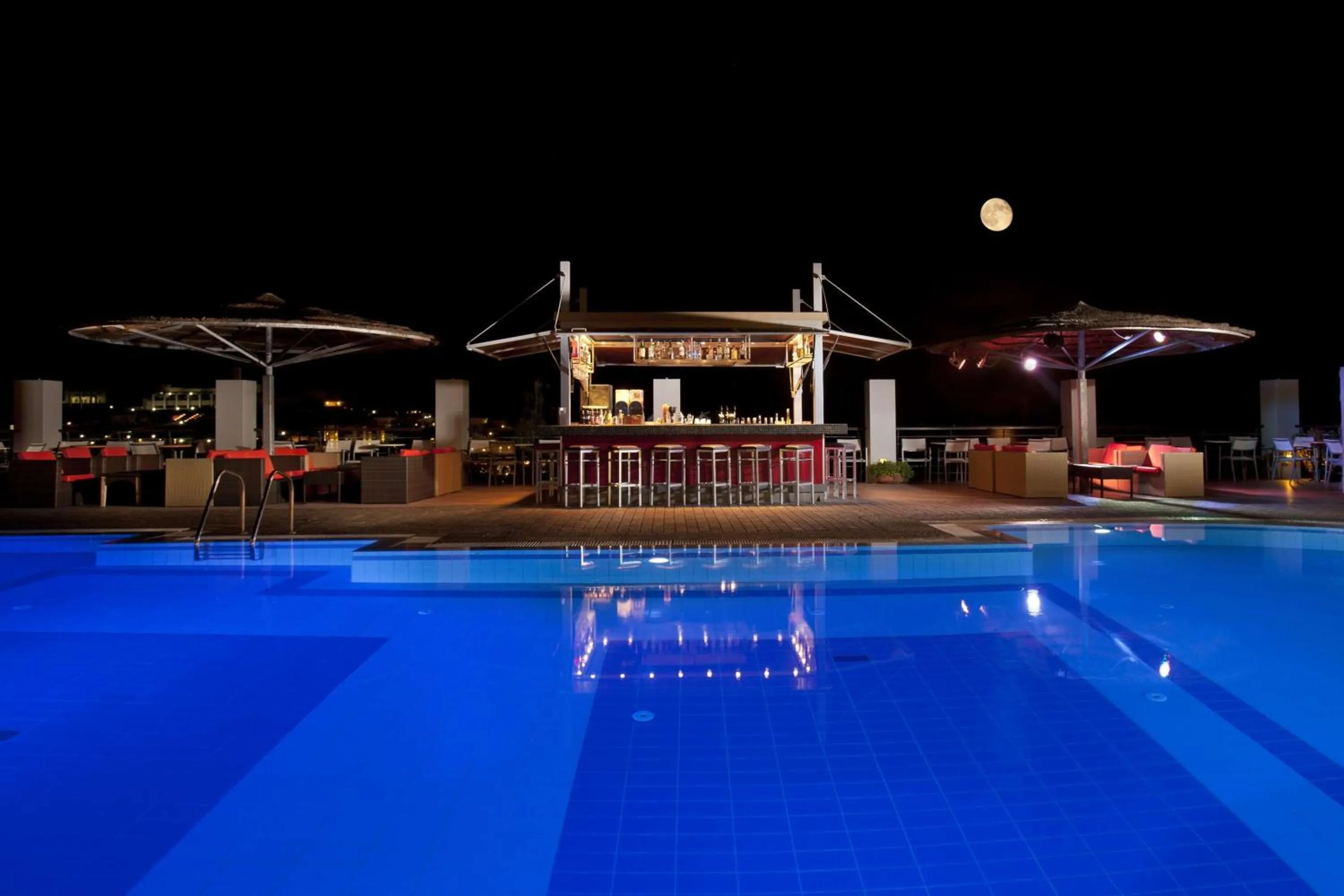 Swimming pool in Blue Bay Resort Hotel