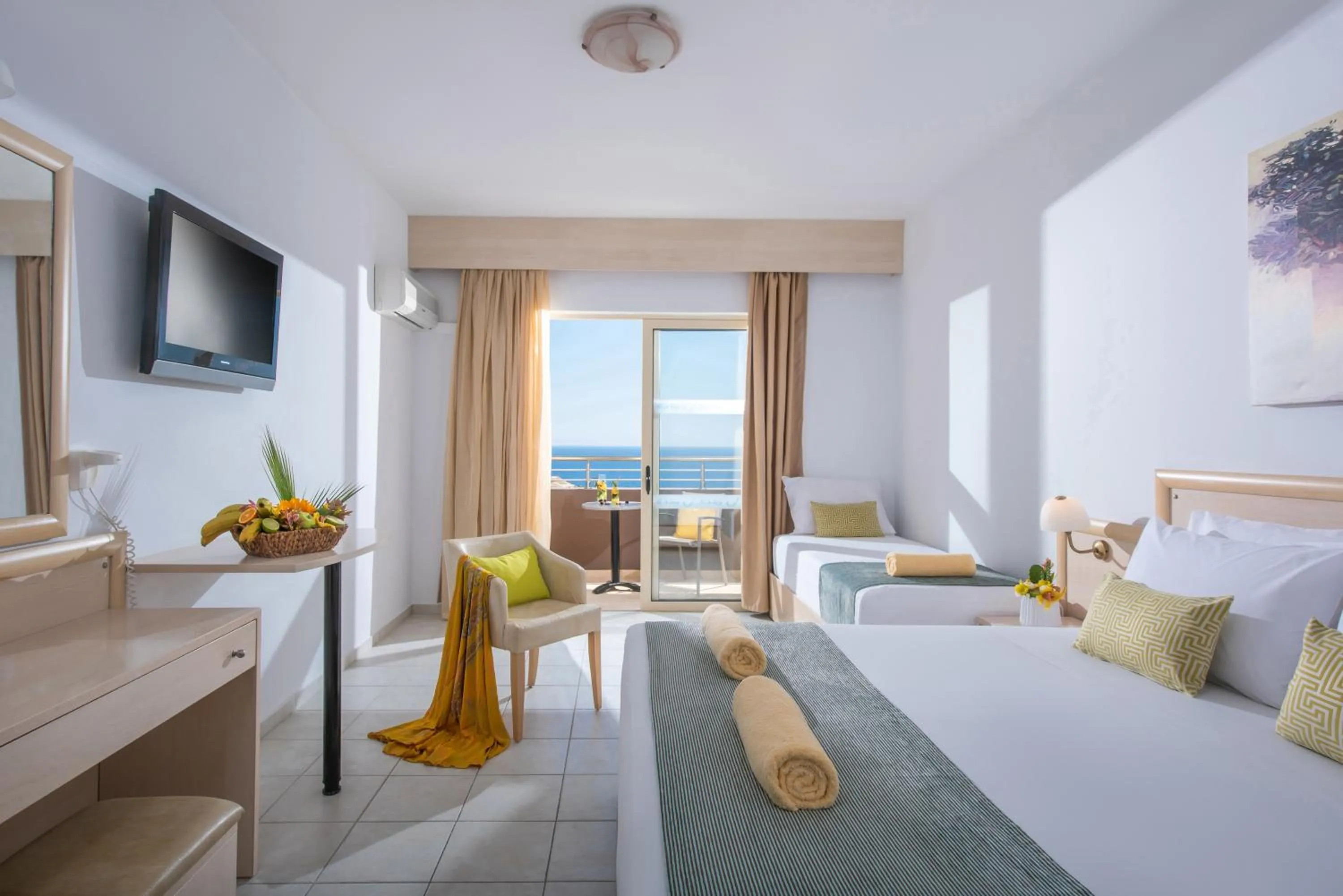 Executive Double Room with Sea View in Blue Bay Resort Hotel