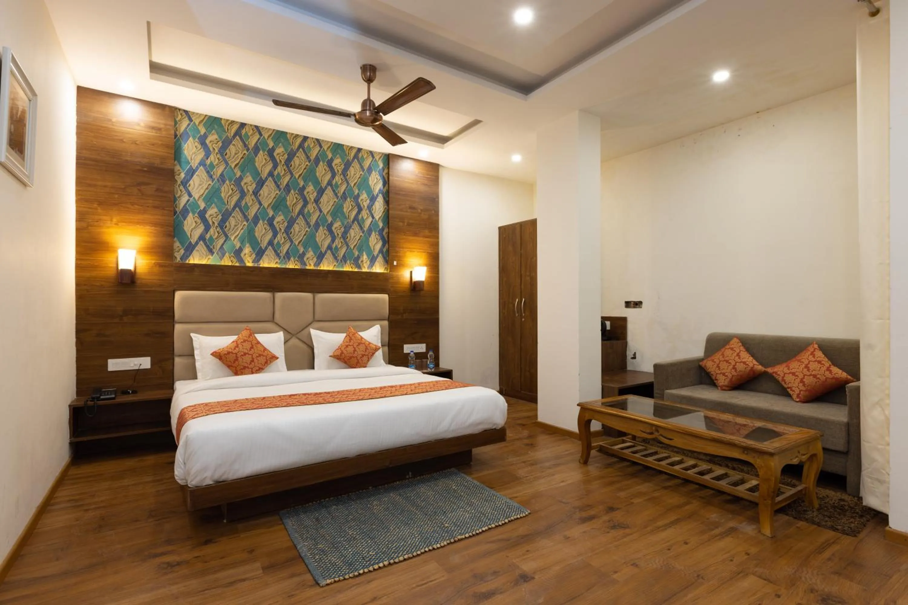 Photo of the whole room, Bed in Hotel Spring Wood