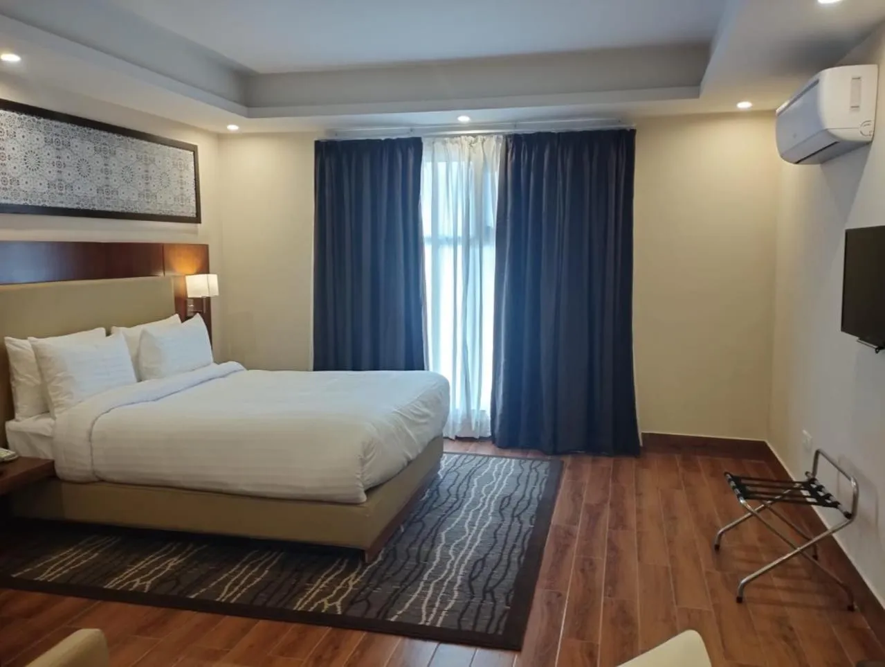 Bed in Avari Xpress Gilgit